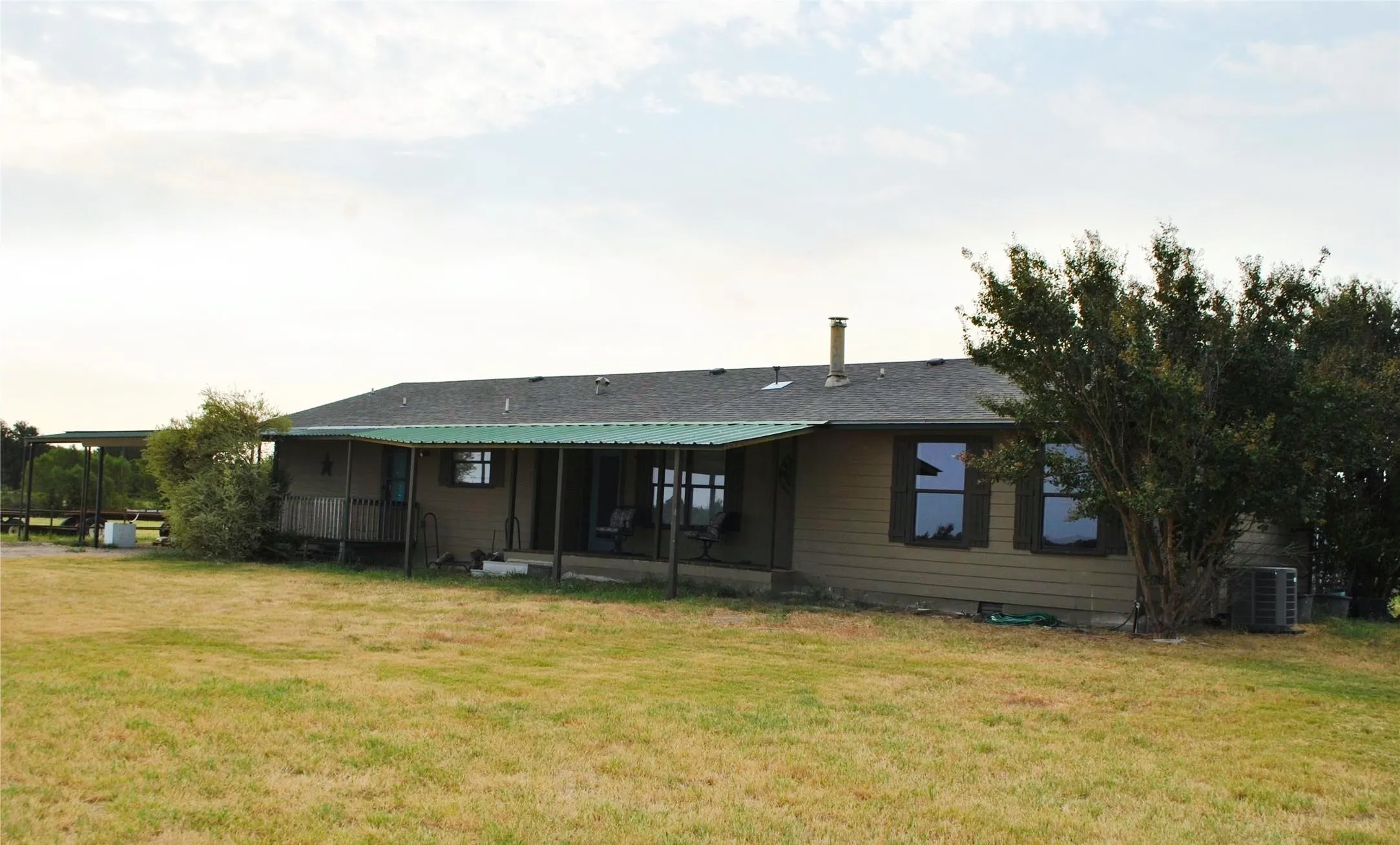 Farm For Sale in Comanche County , 601 Highway 588, Comanche, Texas 76442, 3 Bedroom, 2 Bathroom, Garage spaces, 1,616 Sqft, built in 2004, mls#21368797, Real Estate Agent in Comanche, Homes For Sale in Comanche county, Homes For Sale in Comanche, Realtor in Comanche Texas, Real Estate Brokerage Independent Realty Texas, Luminita Cordes Realtor