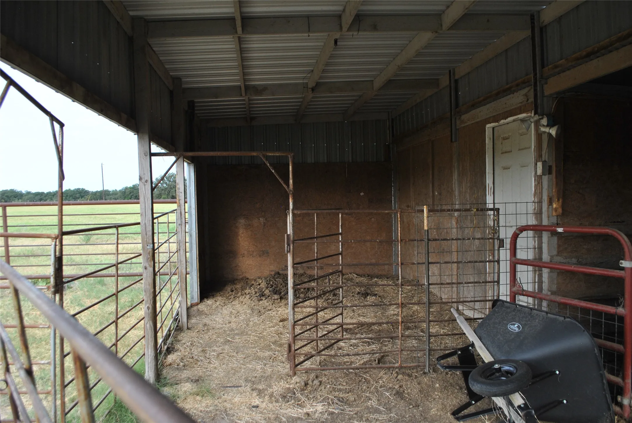 Farm For Sale in Comanche County , 601 Highway 588, Comanche, Texas 76442, 3 Bedroom, 2 Bathroom, Garage spaces, 1,616 Sqft, built in 2004, mls#21368797, Real Estate Agent in Comanche, Homes For Sale in Comanche county, Homes For Sale in Comanche, Realtor in Comanche Texas, Real Estate Brokerage Independent Realty Texas, Luminita Cordes Realtor