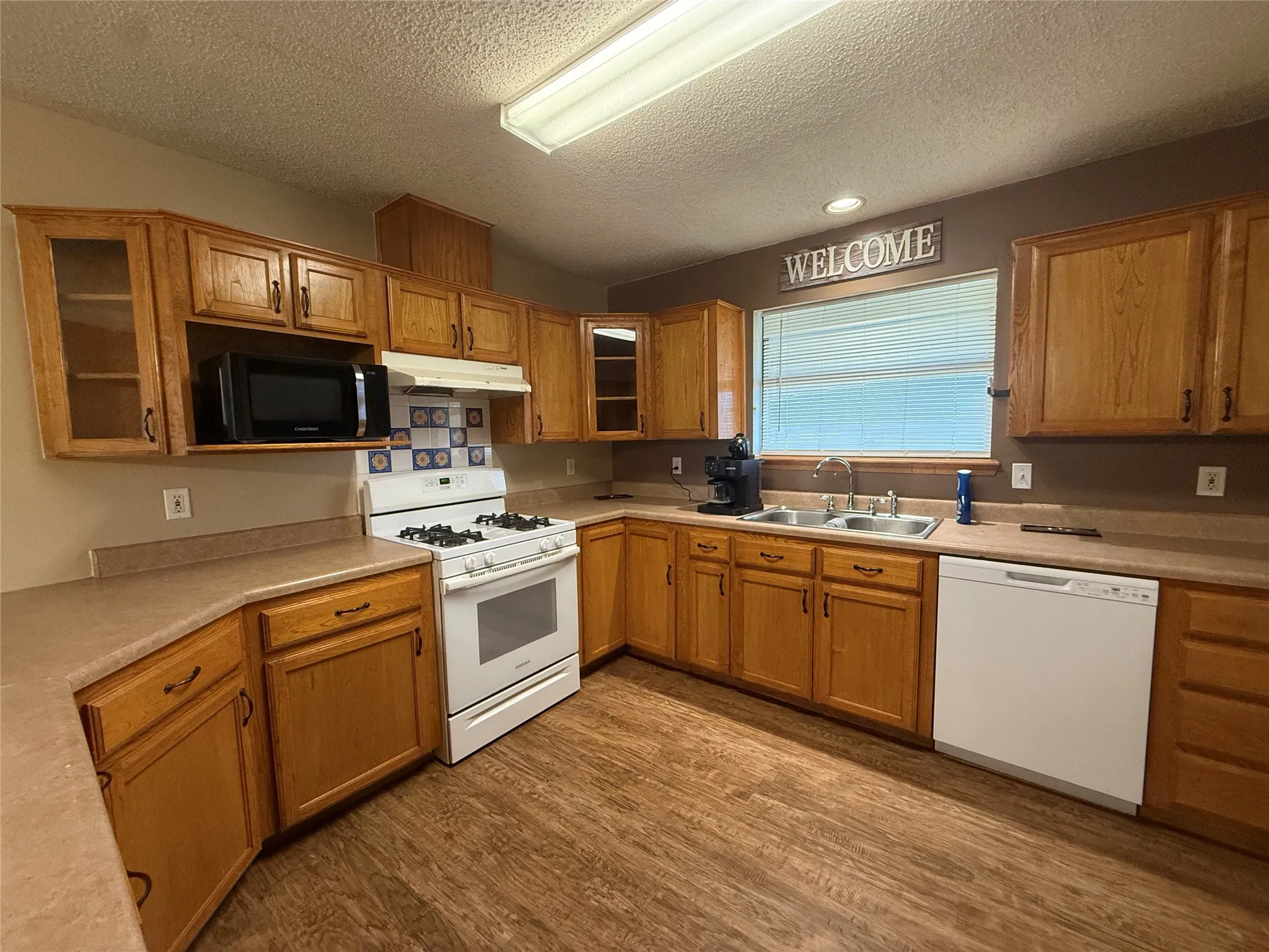 Farm For Sale in Comanche County , 601 Highway 588, Comanche, Texas 76442, 3 Bedroom, 2 Bathroom, Garage spaces, 1,616 Sqft, built in 2004, mls#21368797, Real Estate Agent in Comanche, Homes For Sale in Comanche county, Homes For Sale in Comanche, Realtor in Comanche Texas, Real Estate Brokerage Independent Realty Texas, Luminita Cordes Realtor