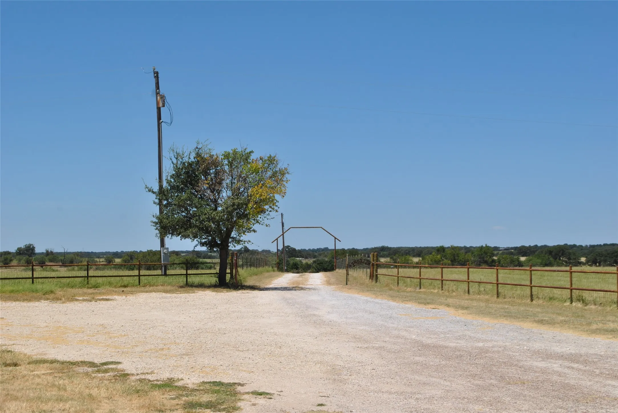 Farm For Sale in Comanche County , 601 Highway 588, Comanche, Texas 76442, 3 Bedroom, 2 Bathroom, Garage spaces, 1,616 Sqft, built in 2004, mls#21368797, Real Estate Agent in Comanche, Homes For Sale in Comanche county, Homes For Sale in Comanche, Realtor in Comanche Texas, Real Estate Brokerage Independent Realty Texas, Luminita Cordes Realtor