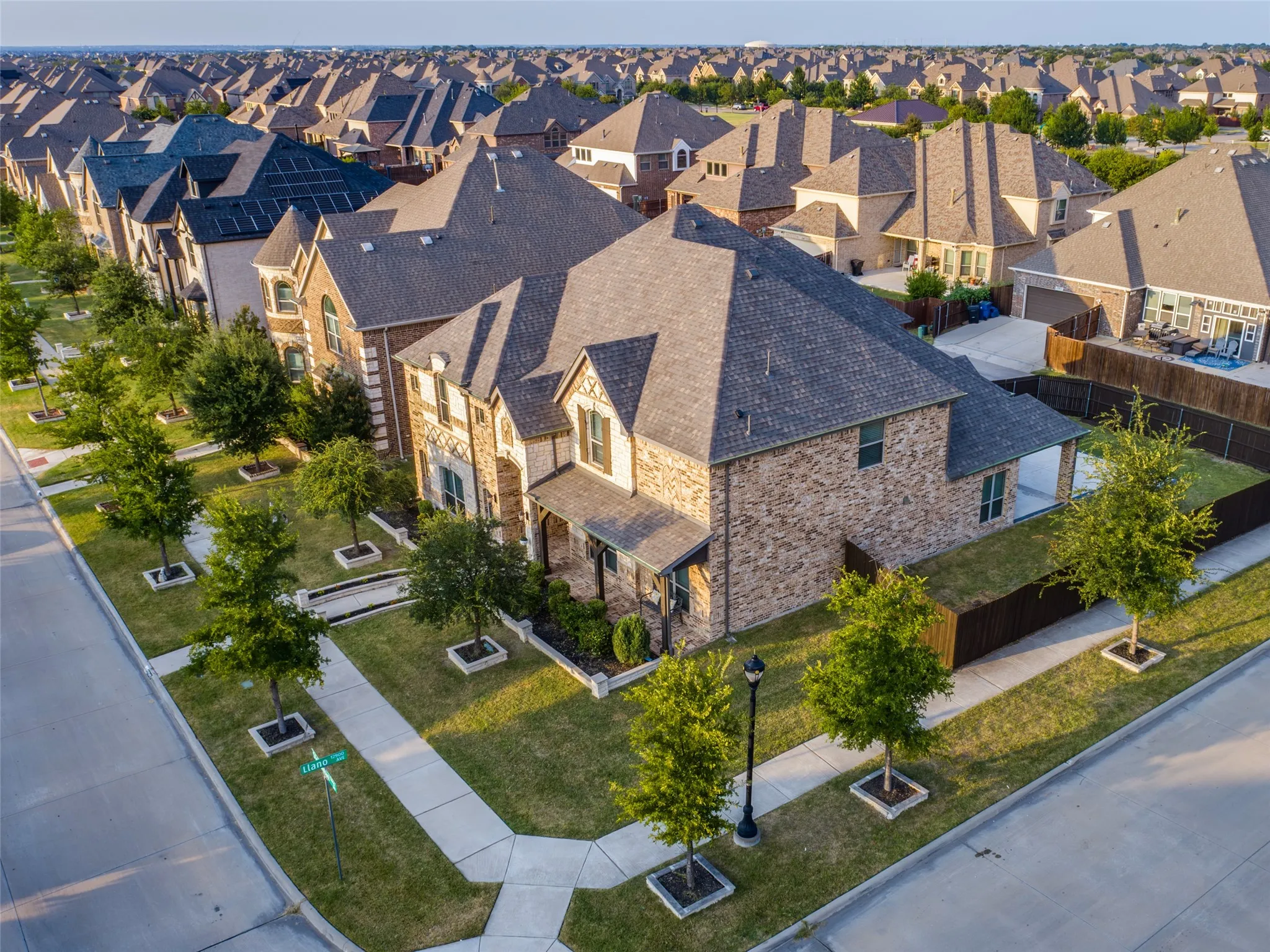 Single Family Residence For Rent in Collin County , 13940 Steadman Drive, Frisco, Texas 75035, 5 Bedroom, 5 Bathroom, 2 Garage spaces, 4,335 Sqft, built in 2019, mls#21369319, Real Estate Agent in Frisco, Homes For Rent in Collin county, Homes For Rent in Frisco, Realtor in Frisco Texas, Real Estate Brokerage Independent Realty Texas, Luminita Cordes Realtor