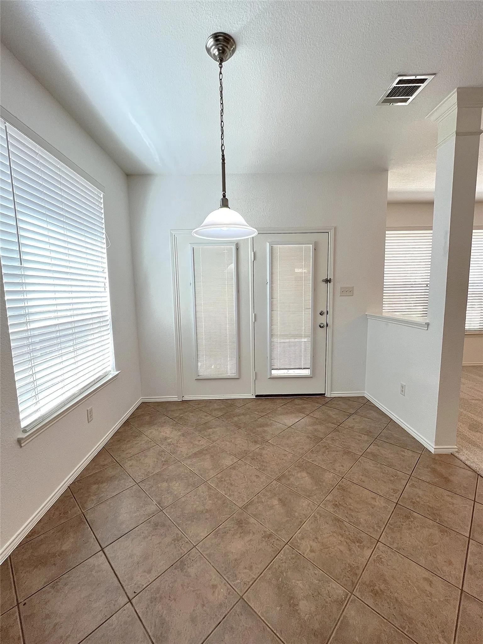 Single Family Residence For Rent in Denton County , 15465 Adlong Drive, Fort Worth, Texas 76262, 4 Bedroom, 4 Bathroom, 2 Garage spaces, 2,996 Sqft, built in 2007, mls#21369904, Real Estate Agent in Fort Worth, Homes For Rent in Denton county, Homes For Rent in Fort Worth, Realtor in Fort Worth Texas, Real Estate Brokerage Independent Realty Texas, Luminita Cordes Realtor