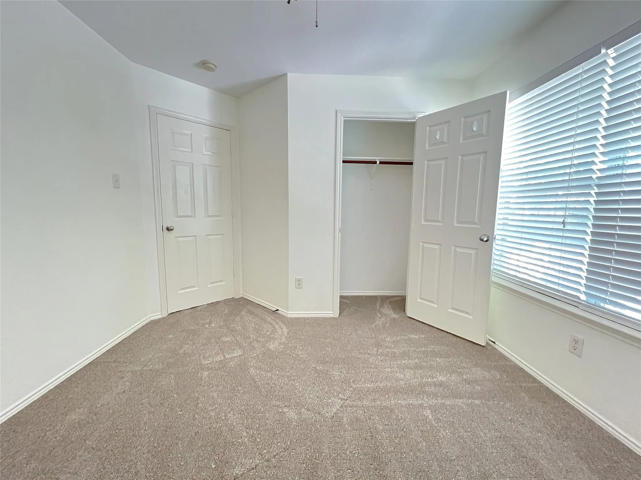 Single Family Residence For Rent in Denton County , 15465 Adlong Drive, Fort Worth, Texas 76262, 4 Bedroom, 4 Bathroom, 2 Garage spaces, 2,996 Sqft, built in 2007, mls#21369904, Real Estate Agent in Fort Worth, Homes For Rent in Denton county, Homes For Rent in Fort Worth, Realtor in Fort Worth Texas, Real Estate Brokerage Independent Realty Texas, Luminita Cordes Realtor