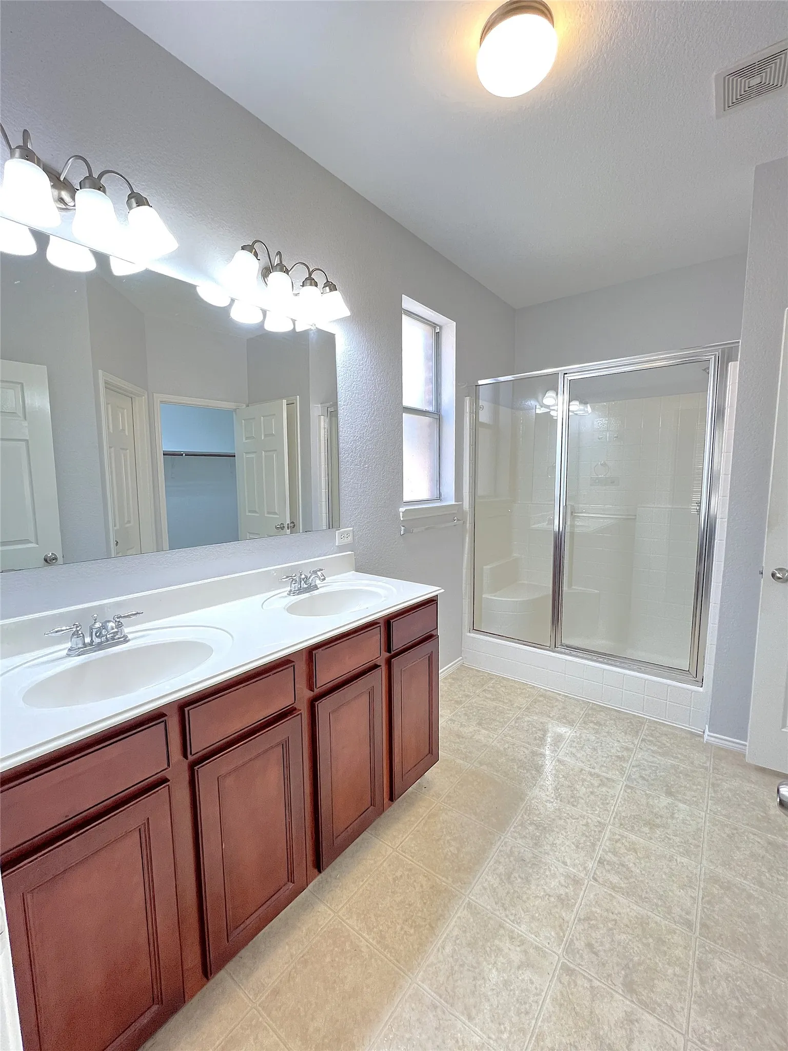 Single Family Residence For Rent in Denton County , 15465 Adlong Drive, Fort Worth, Texas 76262, 4 Bedroom, 4 Bathroom, 2 Garage spaces, 2,996 Sqft, built in 2007, mls#21369904, Real Estate Agent in Fort Worth, Homes For Rent in Denton county, Homes For Rent in Fort Worth, Realtor in Fort Worth Texas, Real Estate Brokerage Independent Realty Texas, Luminita Cordes Realtor