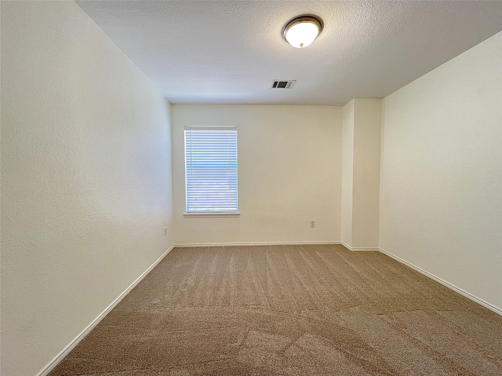 Single Family Residence For Rent in Denton County , 15465 Adlong Drive, Fort Worth, Texas 76262, 4 Bedroom, 4 Bathroom, 2 Garage spaces, 2,996 Sqft, built in 2007, mls#21369904, Real Estate Agent in Fort Worth, Homes For Rent in Denton county, Homes For Rent in Fort Worth, Realtor in Fort Worth Texas, Real Estate Brokerage Independent Realty Texas, Luminita Cordes Realtor
