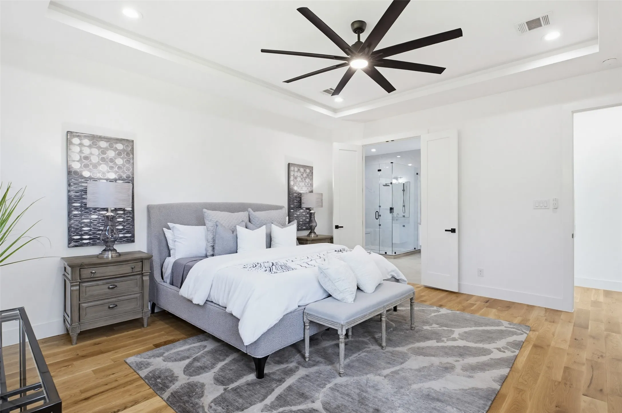 Single Family Residence For Sale in Dallas County , 3847 Durango Drive, Dallas, Texas 75220, 5 Bedroom, 6 Bathroom, 2 Garage spaces, 4,386 Sqft, built in 2025, mls#21366575, Real Estate Agent in Dallas, Homes For Sale in Dallas county, Homes For Sale in Dallas, Realtor in Dallas Texas, Real Estate Brokerage Independent Realty Texas, Luminita Cordes Realtor