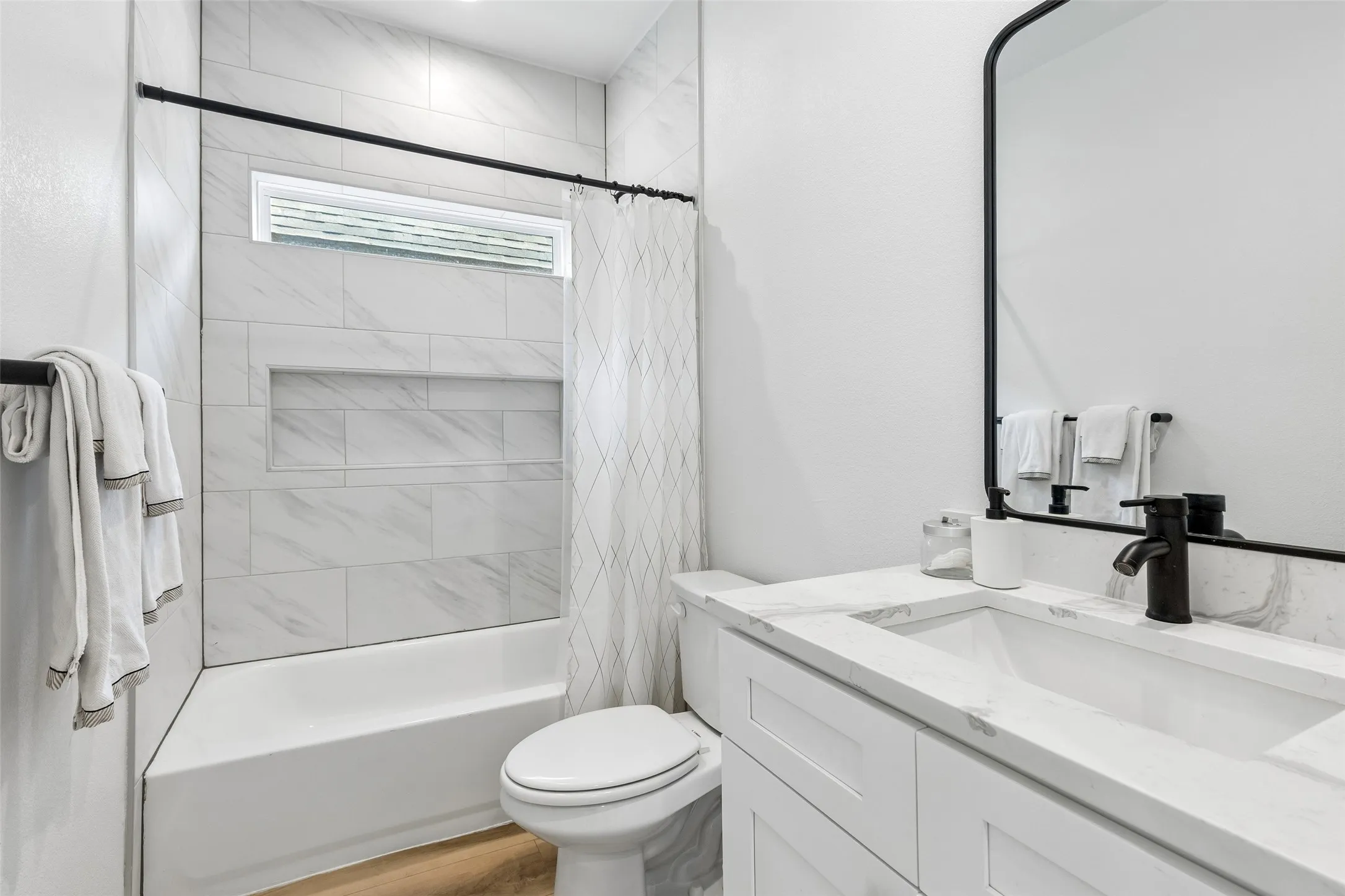Single Family Residence For Sale in Dallas County , 2225 Bethurum Avenue, Dallas, Texas 75215, 4 Bedroom, 3 Bathroom, 1 Garage spaces, 1,776 Sqft, built in 2024, mls#21368121, Real Estate Agent in Dallas, Homes For Sale in Dallas county, Homes For Sale in Dallas, Realtor in Dallas Texas, Real Estate Brokerage Independent Realty Texas, Luminita Cordes Realtor