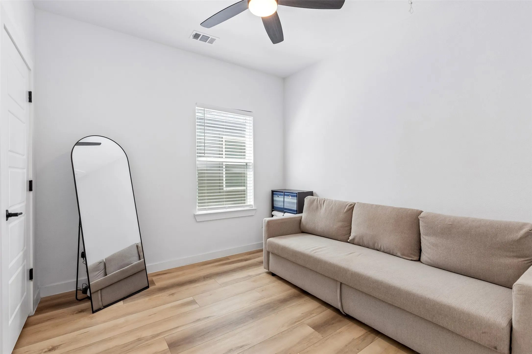 Single Family Residence For Sale in Dallas County , 2225 Bethurum Avenue, Dallas, Texas 75215, 4 Bedroom, 3 Bathroom, 1 Garage spaces, 1,776 Sqft, built in 2024, mls#21368121, Real Estate Agent in Dallas, Homes For Sale in Dallas county, Homes For Sale in Dallas, Realtor in Dallas Texas, Real Estate Brokerage Independent Realty Texas, Luminita Cordes Realtor