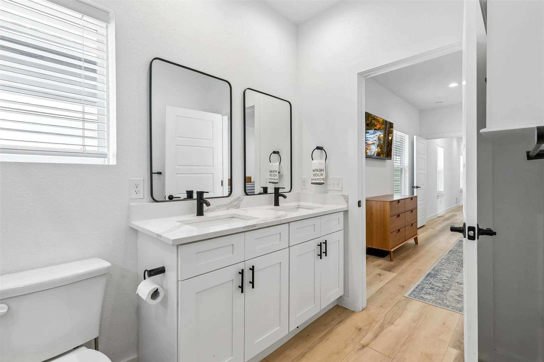 Single Family Residence For Sale in Dallas County , 2225 Bethurum Avenue, Dallas, Texas 75215, 4 Bedroom, 3 Bathroom, 1 Garage spaces, 1,776 Sqft, built in 2024, mls#21368121, Real Estate Agent in Dallas, Homes For Sale in Dallas county, Homes For Sale in Dallas, Realtor in Dallas Texas, Real Estate Brokerage Independent Realty Texas, Luminita Cordes Realtor