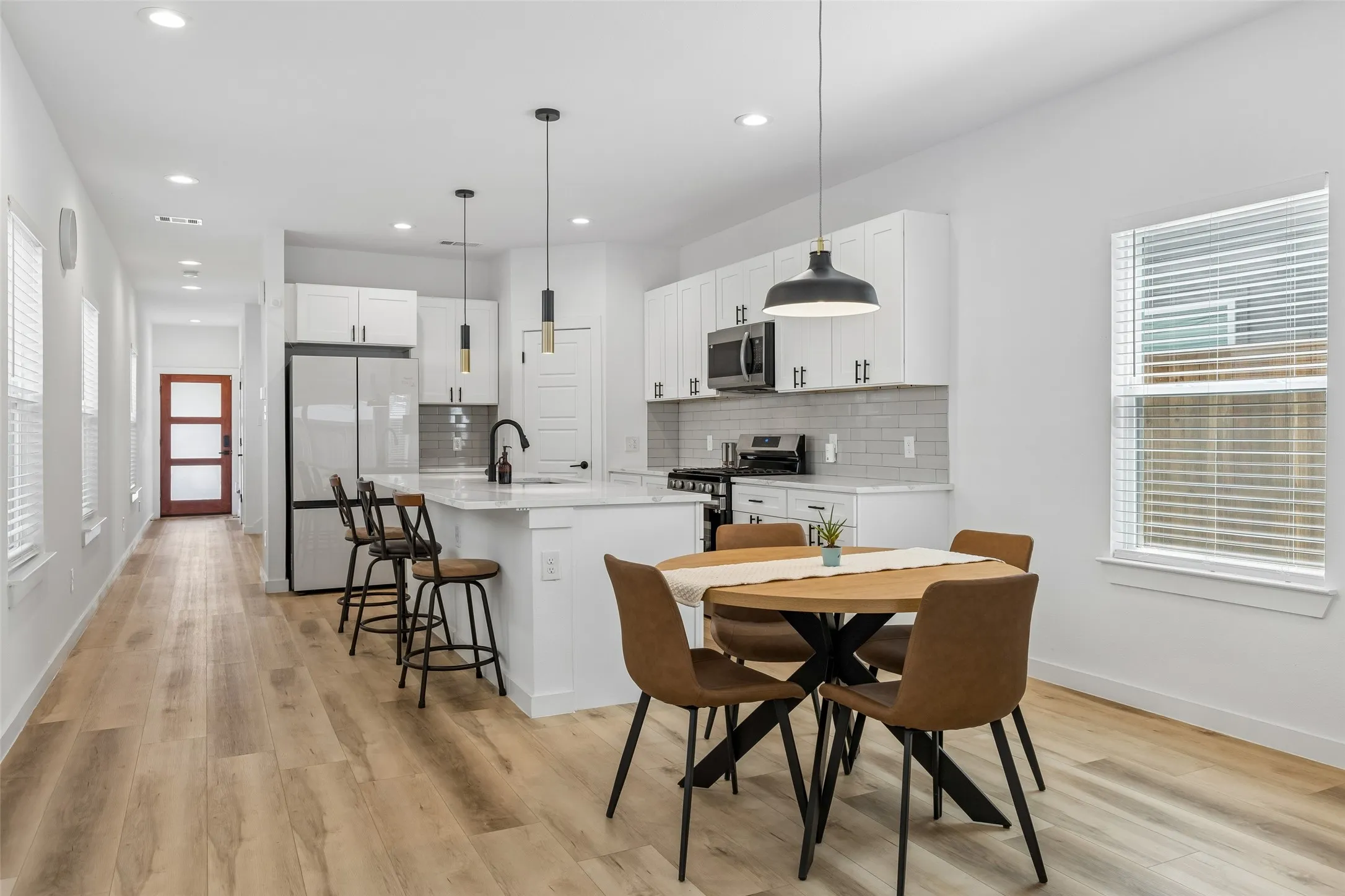 Single Family Residence For Sale in Dallas County , 2225 Bethurum Avenue, Dallas, Texas 75215, 4 Bedroom, 3 Bathroom, 1 Garage spaces, 1,776 Sqft, built in 2024, mls#21368121, Real Estate Agent in Dallas, Homes For Sale in Dallas county, Homes For Sale in Dallas, Realtor in Dallas Texas, Real Estate Brokerage Independent Realty Texas, Luminita Cordes Realtor