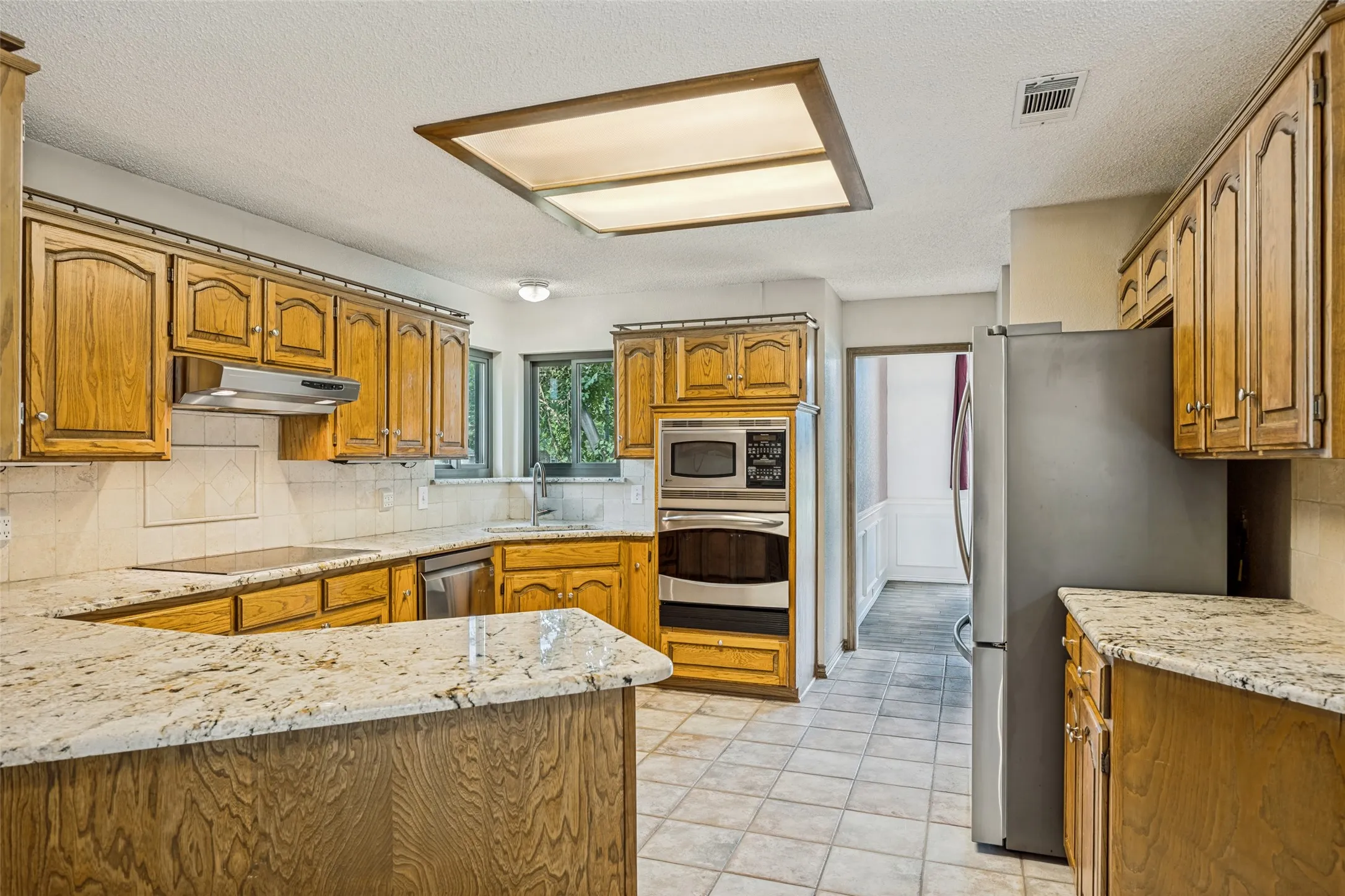 Single Family Residence For Sale in Dallas County , 705 Michelle Place, Coppell, Texas 75019, 3 Bedroom, 2 Bathroom, 2 Garage spaces, 1,807 Sqft, built in 1987, mls#21369477, Real Estate Agent in Coppell, Homes For Sale in Dallas county, Homes For Sale in Coppell, Realtor in Coppell Texas, Real Estate Brokerage Independent Realty Texas, Luminita Cordes Realtor