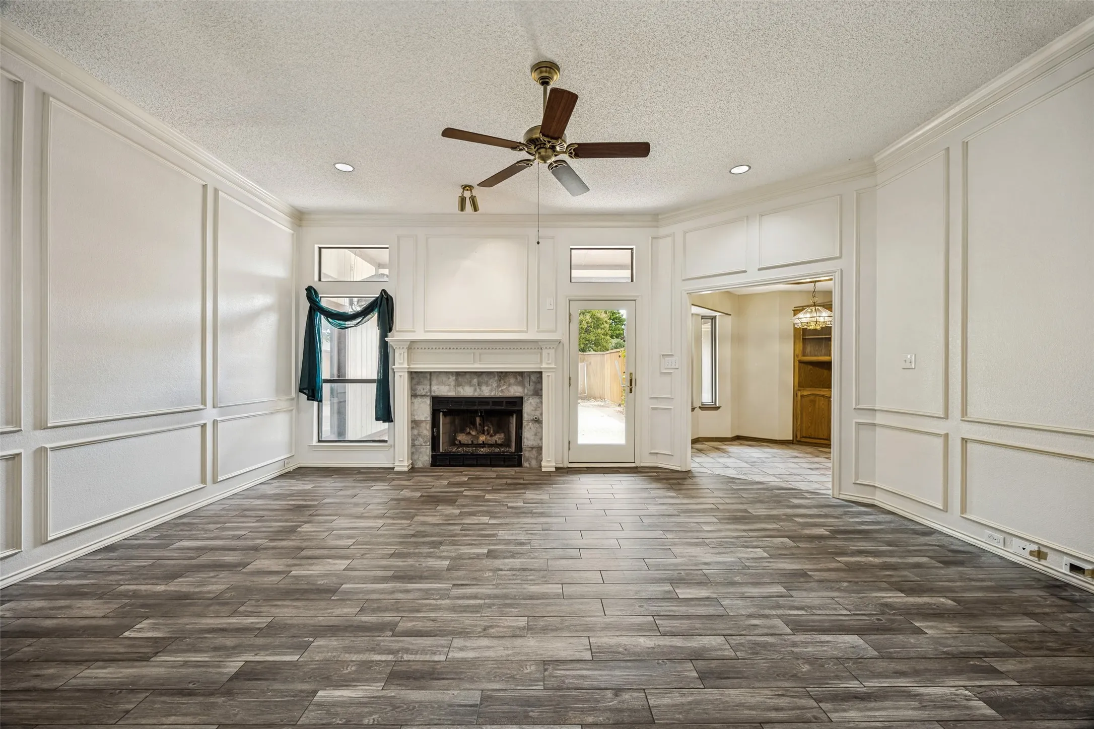 Single Family Residence For Sale in Dallas County , 705 Michelle Place, Coppell, Texas 75019, 3 Bedroom, 2 Bathroom, 2 Garage spaces, 1,807 Sqft, built in 1987, mls#21369477, Real Estate Agent in Coppell, Homes For Sale in Dallas county, Homes For Sale in Coppell, Realtor in Coppell Texas, Real Estate Brokerage Independent Realty Texas, Luminita Cordes Realtor