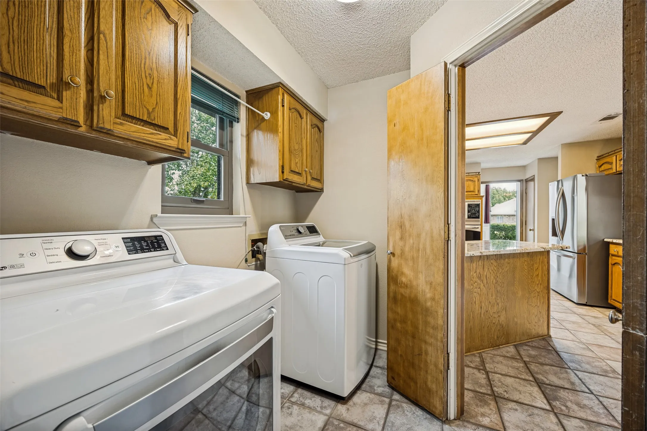 Single Family Residence For Sale in Dallas County , 705 Michelle Place, Coppell, Texas 75019, 3 Bedroom, 2 Bathroom, 2 Garage spaces, 1,807 Sqft, built in 1987, mls#21369477, Real Estate Agent in Coppell, Homes For Sale in Dallas county, Homes For Sale in Coppell, Realtor in Coppell Texas, Real Estate Brokerage Independent Realty Texas, Luminita Cordes Realtor
