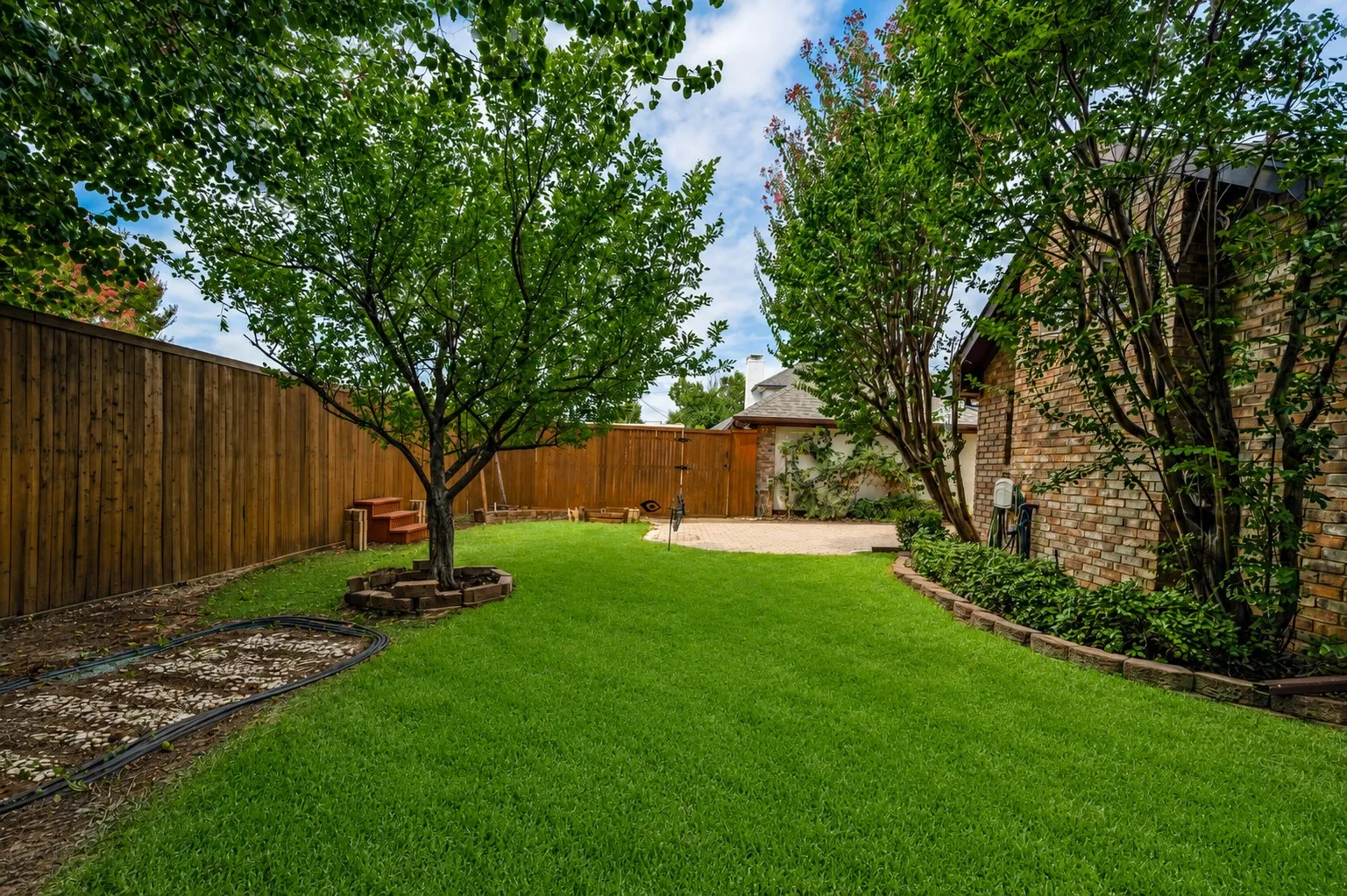 Single Family Residence For Sale in Dallas County , 705 Michelle Place, Coppell, Texas 75019, 3 Bedroom, 2 Bathroom, 2 Garage spaces, 1,807 Sqft, built in 1987, mls#21369477, Real Estate Agent in Coppell, Homes For Sale in Dallas county, Homes For Sale in Coppell, Realtor in Coppell Texas, Real Estate Brokerage Independent Realty Texas, Luminita Cordes Realtor