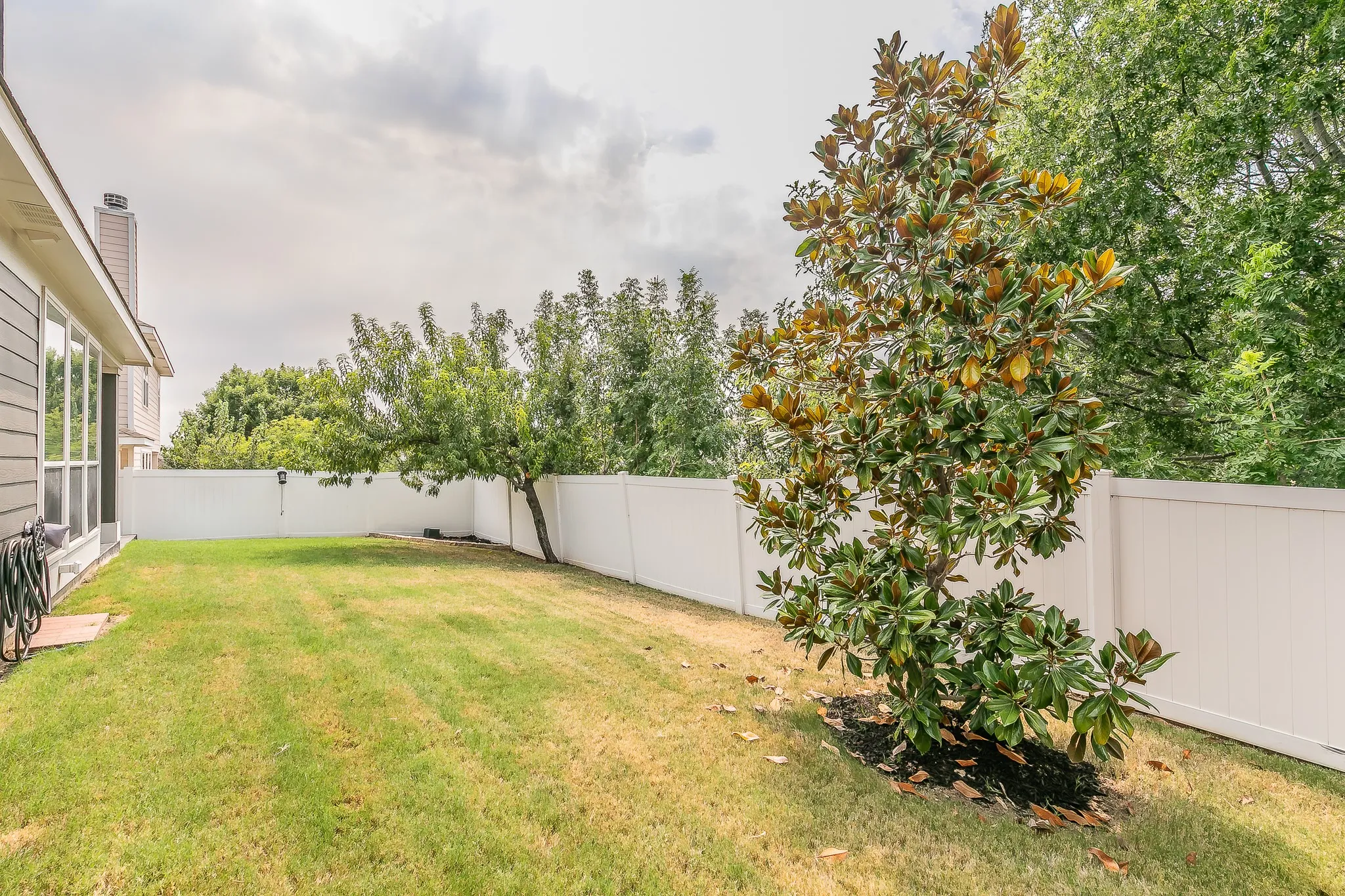 Single Family Residence For Sale in Tarrant County , 4904 Mccauley Drive, Fort Worth, Texas 76244, 5 Bedroom, 3 Bathroom, 2 Garage spaces, 2,576 Sqft, built in 2010, mls#21367842, Real Estate Agent in Fort Worth, Homes For Sale in Tarrant county, Homes For Sale in Fort Worth, Realtor in Fort Worth Texas, Real Estate Brokerage Independent Realty Texas, Luminita Cordes Realtor