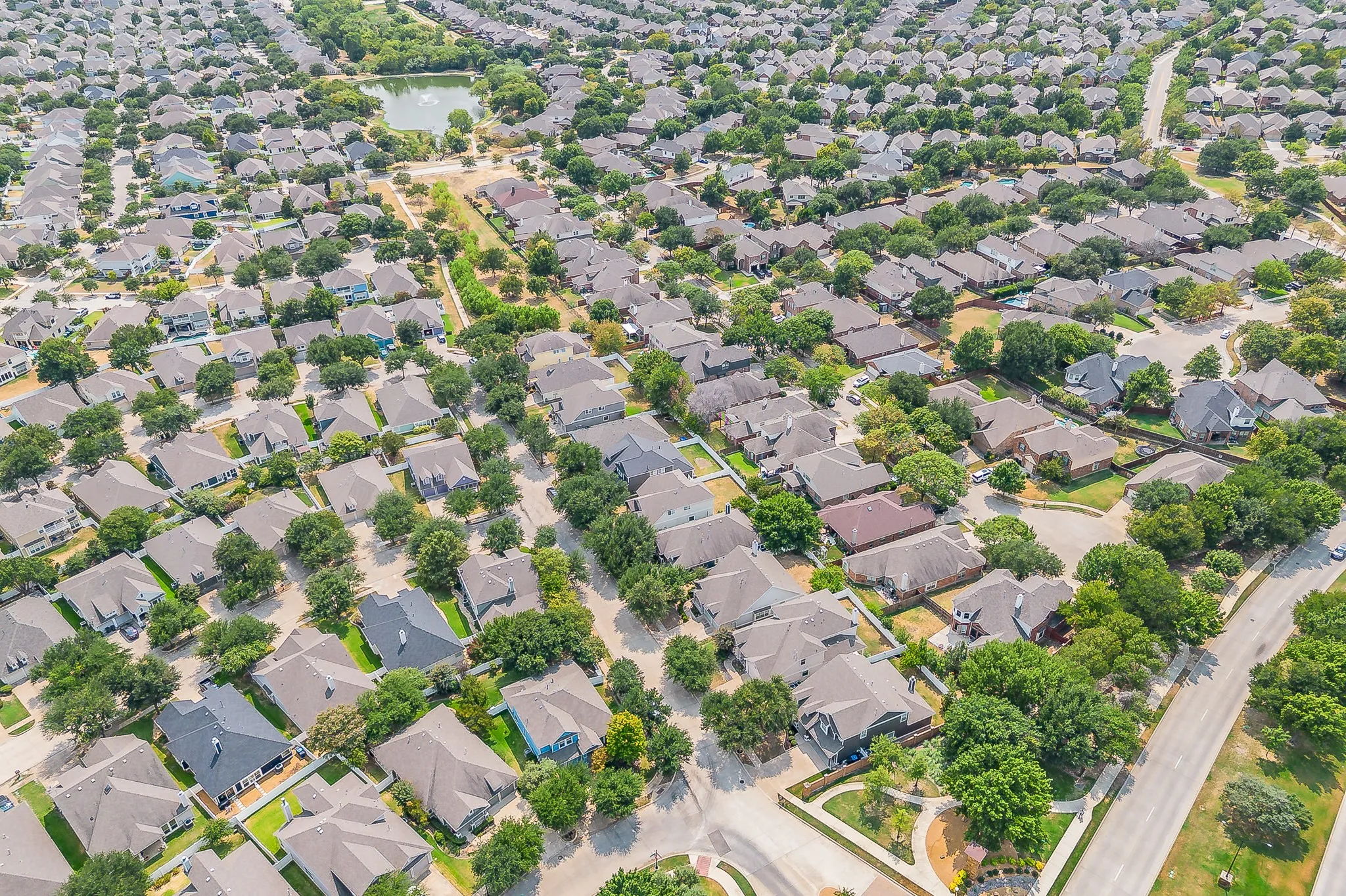 Single Family Residence For Sale in Tarrant County , 4904 Mccauley Drive, Fort Worth, Texas 76244, 5 Bedroom, 3 Bathroom, 2 Garage spaces, 2,576 Sqft, built in 2010, mls#21367842, Real Estate Agent in Fort Worth, Homes For Sale in Tarrant county, Homes For Sale in Fort Worth, Realtor in Fort Worth Texas, Real Estate Brokerage Independent Realty Texas, Luminita Cordes Realtor