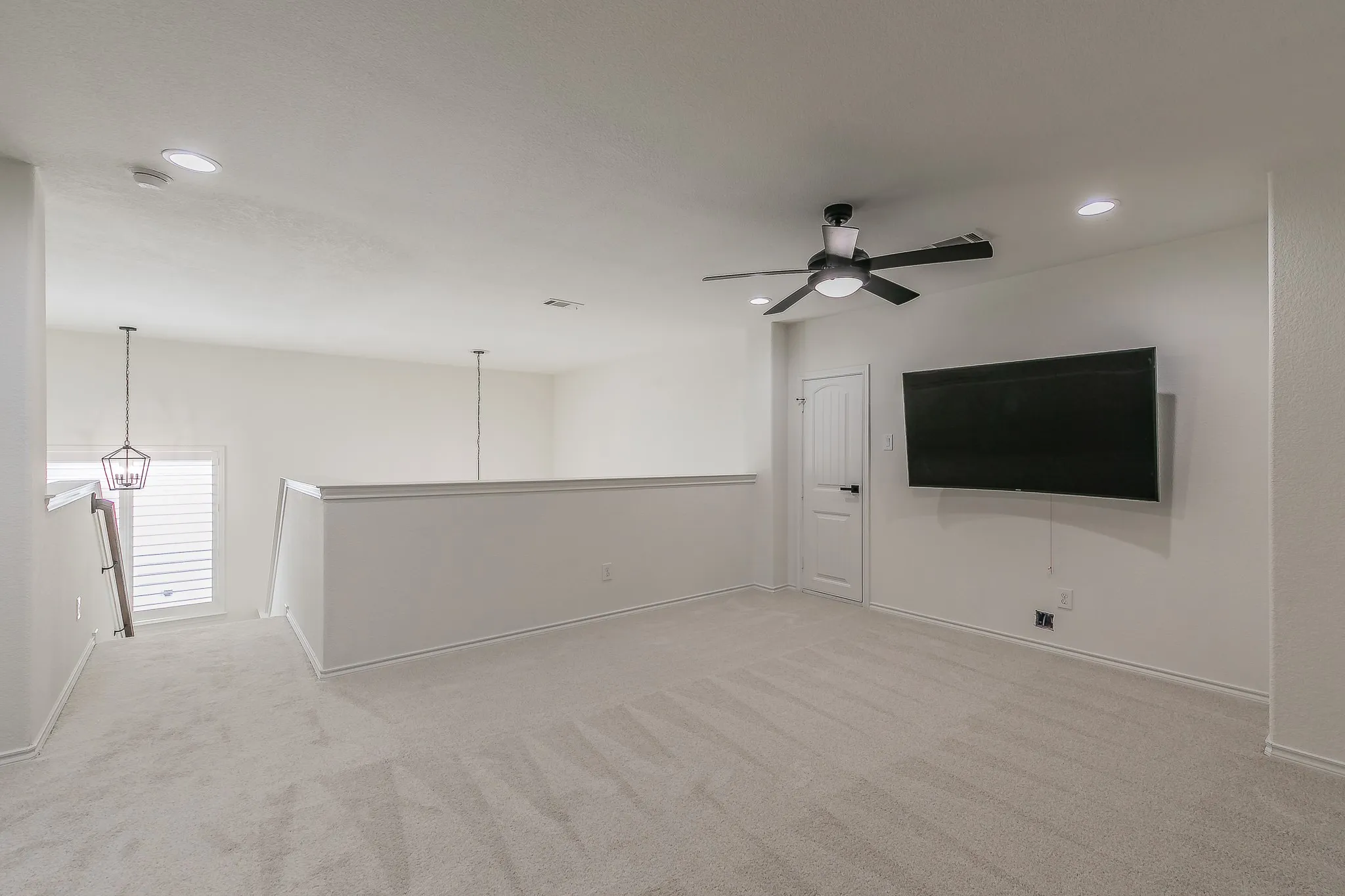 Single Family Residence For Sale in Tarrant County , 4904 Mccauley Drive, Fort Worth, Texas 76244, 5 Bedroom, 3 Bathroom, 2 Garage spaces, 2,576 Sqft, built in 2010, mls#21367842, Real Estate Agent in Fort Worth, Homes For Sale in Tarrant county, Homes For Sale in Fort Worth, Realtor in Fort Worth Texas, Real Estate Brokerage Independent Realty Texas, Luminita Cordes Realtor