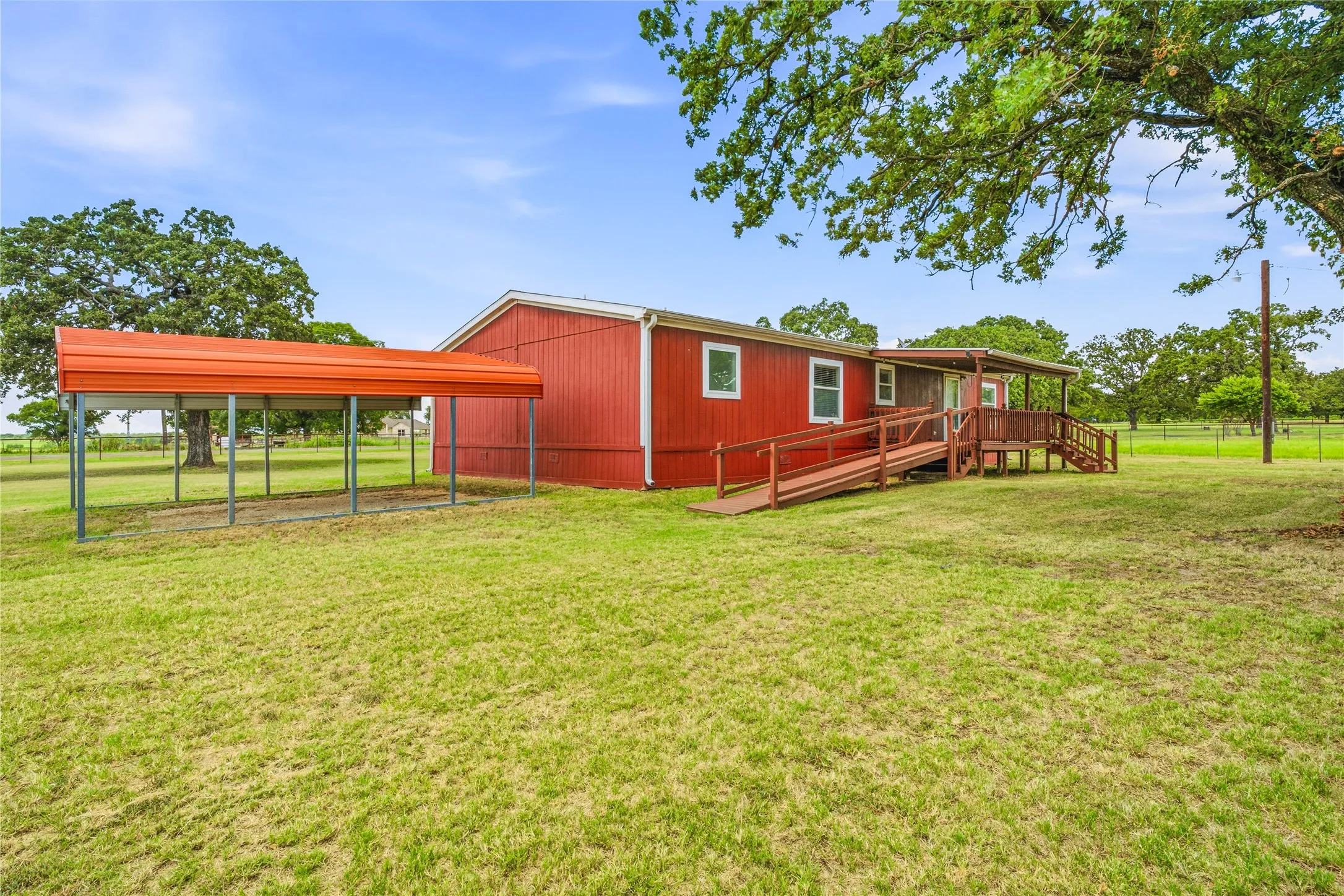 Mobile Home For Sale in Erath County , 1402 County Road 185, Stephenville, Texas 76401, 3 Bedroom, 2 Bathroom, Garage spaces, 1,352 Sqft, built in 2007, mls#21363413, Real Estate Agent in Stephenville, Homes For Sale in Erath county, Homes For Sale in Stephenville, Realtor in Stephenville Texas, Real Estate Brokerage Independent Realty Texas, Luminita Cordes Realtor