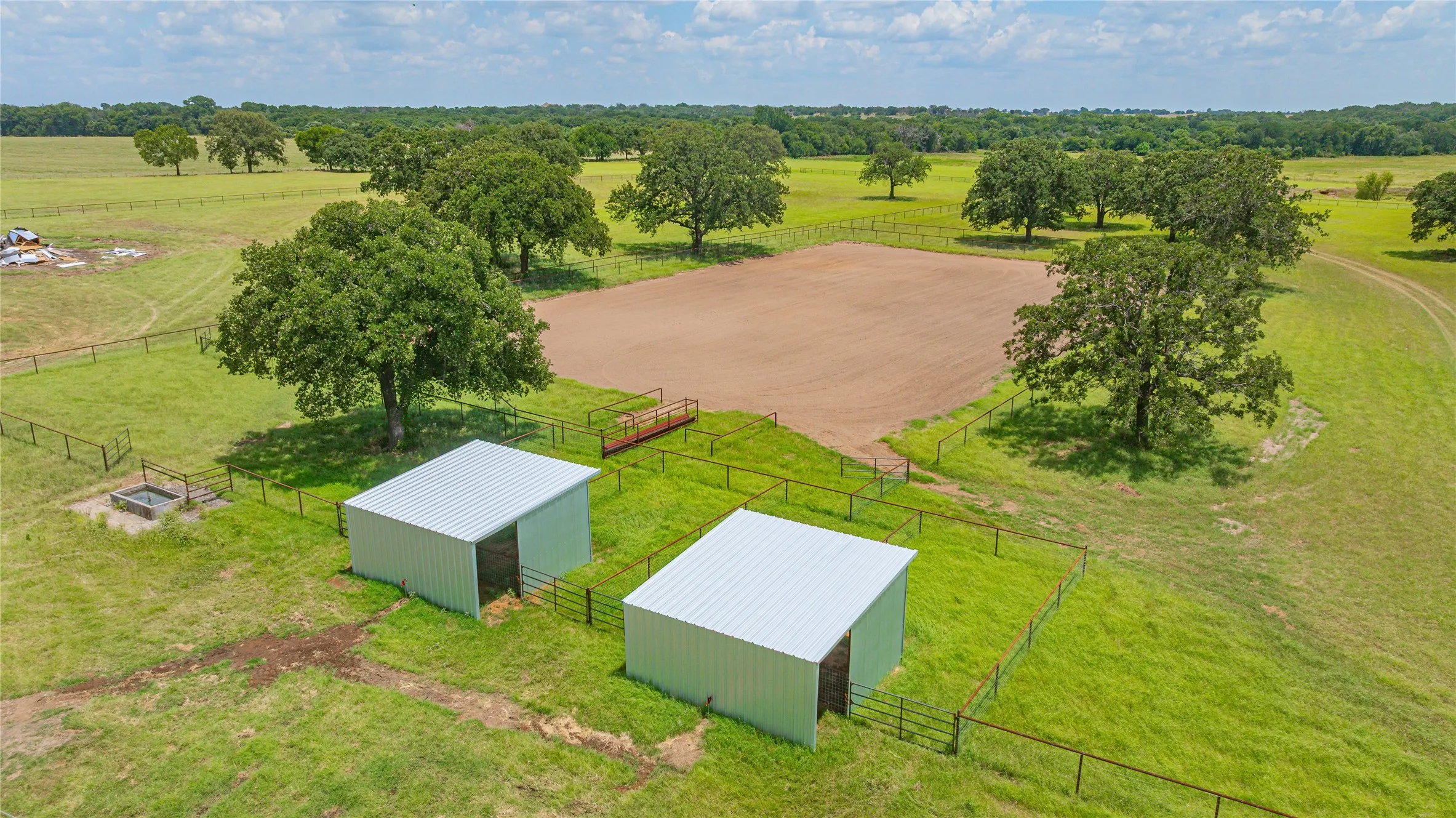 Mobile Home For Sale in Erath County , 1402 County Road 185, Stephenville, Texas 76401, 3 Bedroom, 2 Bathroom, Garage spaces, 1,352 Sqft, built in 2007, mls#21363413, Real Estate Agent in Stephenville, Homes For Sale in Erath county, Homes For Sale in Stephenville, Realtor in Stephenville Texas, Real Estate Brokerage Independent Realty Texas, Luminita Cordes Realtor