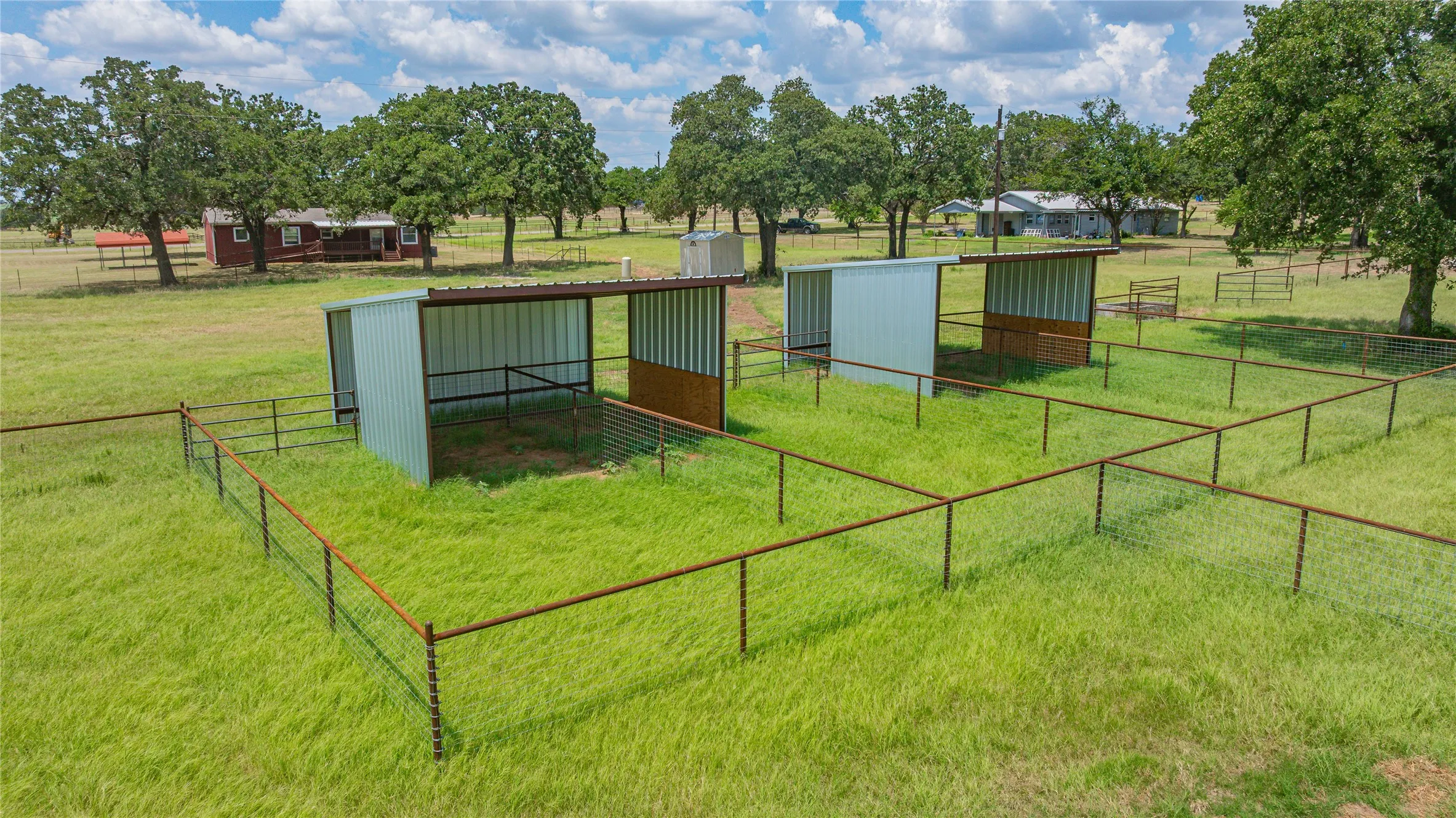Mobile Home For Sale in Erath County , 1402 County Road 185, Stephenville, Texas 76401, 3 Bedroom, 2 Bathroom, Garage spaces, 1,352 Sqft, built in 2007, mls#21363413, Real Estate Agent in Stephenville, Homes For Sale in Erath county, Homes For Sale in Stephenville, Realtor in Stephenville Texas, Real Estate Brokerage Independent Realty Texas, Luminita Cordes Realtor