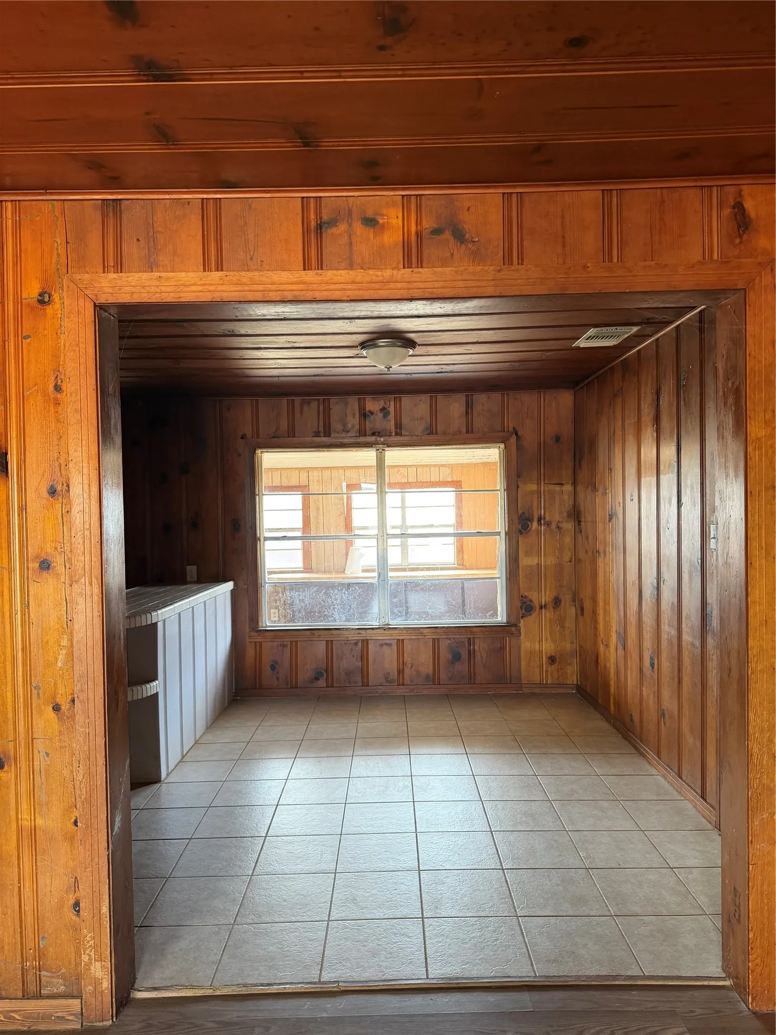 Single Family Residence For Rent in Parker County , 177 county road, Poolville, Texas 76487, 3 Bedroom, 1 Bathroom, Garage spaces, 1,600 Sqft, built in 1980, mls#21366820, Real Estate Agent in Poolville, Homes For Rent in Parker county, Homes For Rent in Poolville, Realtor in Poolville Texas, Real Estate Brokerage Independent Realty Texas, Luminita Cordes Realtor
