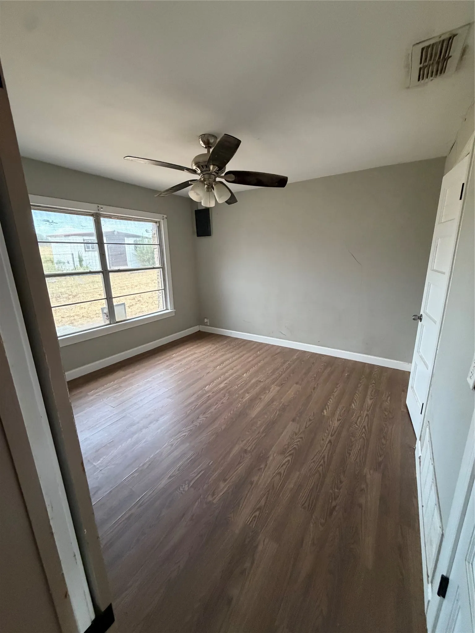Single Family Residence For Rent in Parker County , 177 county road, Poolville, Texas 76487, 3 Bedroom, 1 Bathroom, Garage spaces, 1,600 Sqft, built in 1980, mls#21366820, Real Estate Agent in Poolville, Homes For Rent in Parker county, Homes For Rent in Poolville, Realtor in Poolville Texas, Real Estate Brokerage Independent Realty Texas, Luminita Cordes Realtor