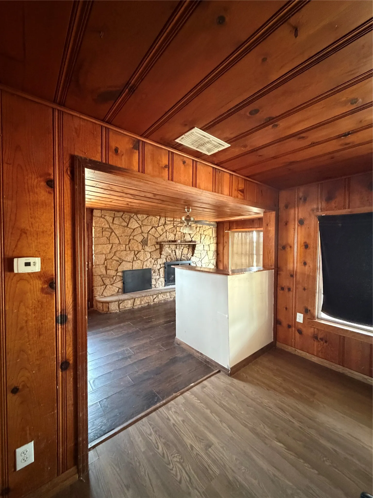 Single Family Residence For Rent in Parker County , 177 county road, Poolville, Texas 76487, 3 Bedroom, 1 Bathroom, Garage spaces, 1,600 Sqft, built in 1980, mls#21366820, Real Estate Agent in Poolville, Homes For Rent in Parker county, Homes For Rent in Poolville, Realtor in Poolville Texas, Real Estate Brokerage Independent Realty Texas, Luminita Cordes Realtor