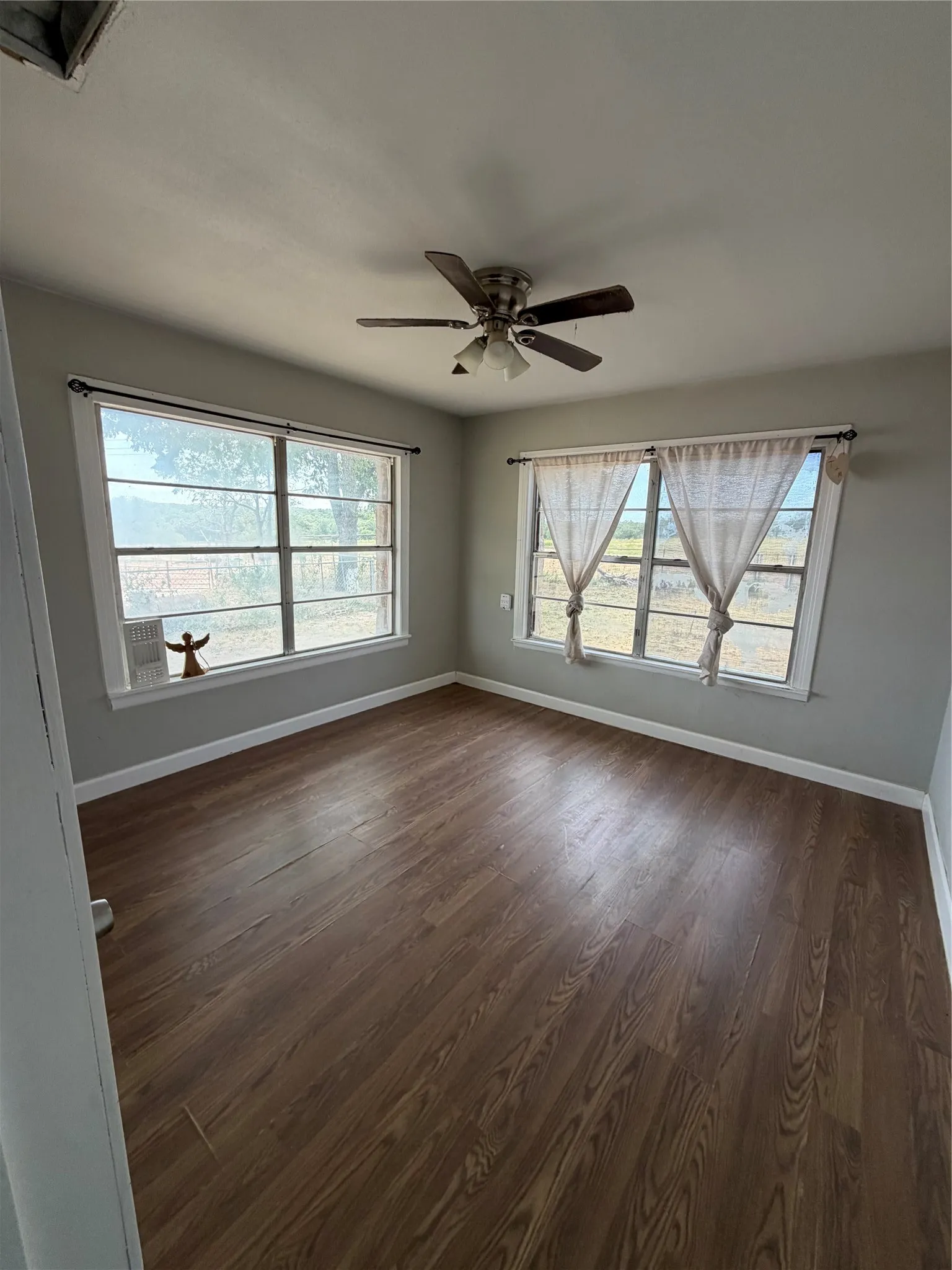 Single Family Residence For Rent in Parker County , 177 county road, Poolville, Texas 76487, 3 Bedroom, 1 Bathroom, Garage spaces, 1,600 Sqft, built in 1980, mls#21366820, Real Estate Agent in Poolville, Homes For Rent in Parker county, Homes For Rent in Poolville, Realtor in Poolville Texas, Real Estate Brokerage Independent Realty Texas, Luminita Cordes Realtor