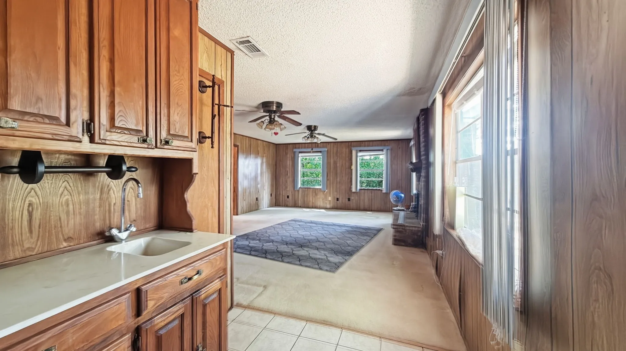 Single Family Residence For Sale in Grayson County , 97 Heddingham Drive, Gordonville, Texas 76245, 2 Bedroom, 2 Bathroom, 2 Garage spaces, 1,685 Sqft, built in 1982, mls#21369909, Real Estate Agent in Gordonville, Homes For Sale in Grayson county, Homes For Sale in Gordonville, Realtor in Gordonville Texas, Real Estate Brokerage Independent Realty Texas, Luminita Cordes Realtor