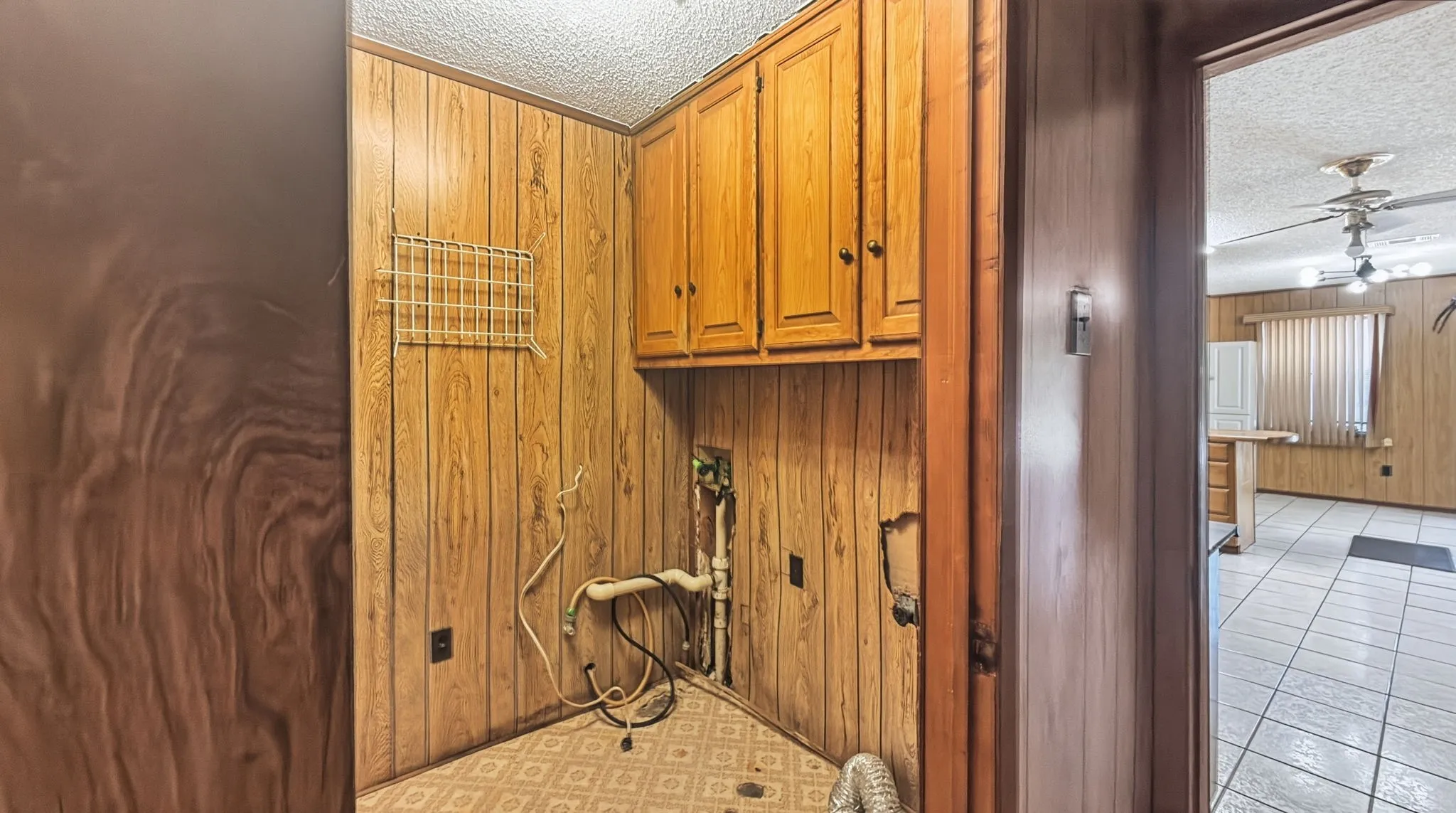 Single Family Residence For Sale in Grayson County , 97 Heddingham Drive, Gordonville, Texas 76245, 2 Bedroom, 2 Bathroom, 2 Garage spaces, 1,685 Sqft, built in 1982, mls#21369909, Real Estate Agent in Gordonville, Homes For Sale in Grayson county, Homes For Sale in Gordonville, Realtor in Gordonville Texas, Real Estate Brokerage Independent Realty Texas, Luminita Cordes Realtor