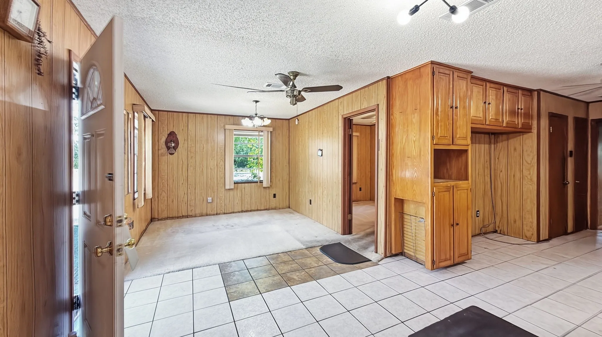2nd living area off of dining and kitchen area