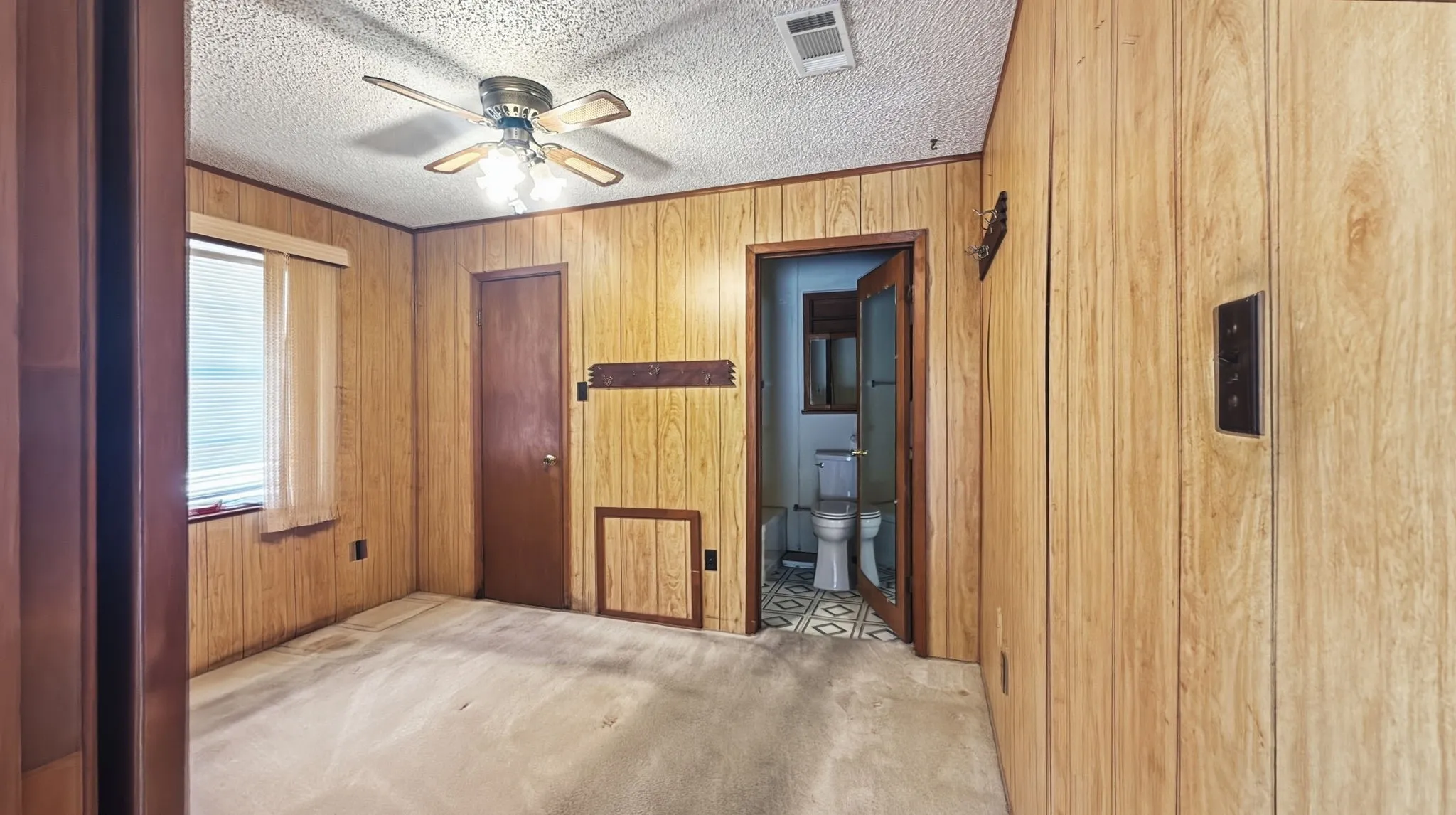2nd bedroom with ensuite bath