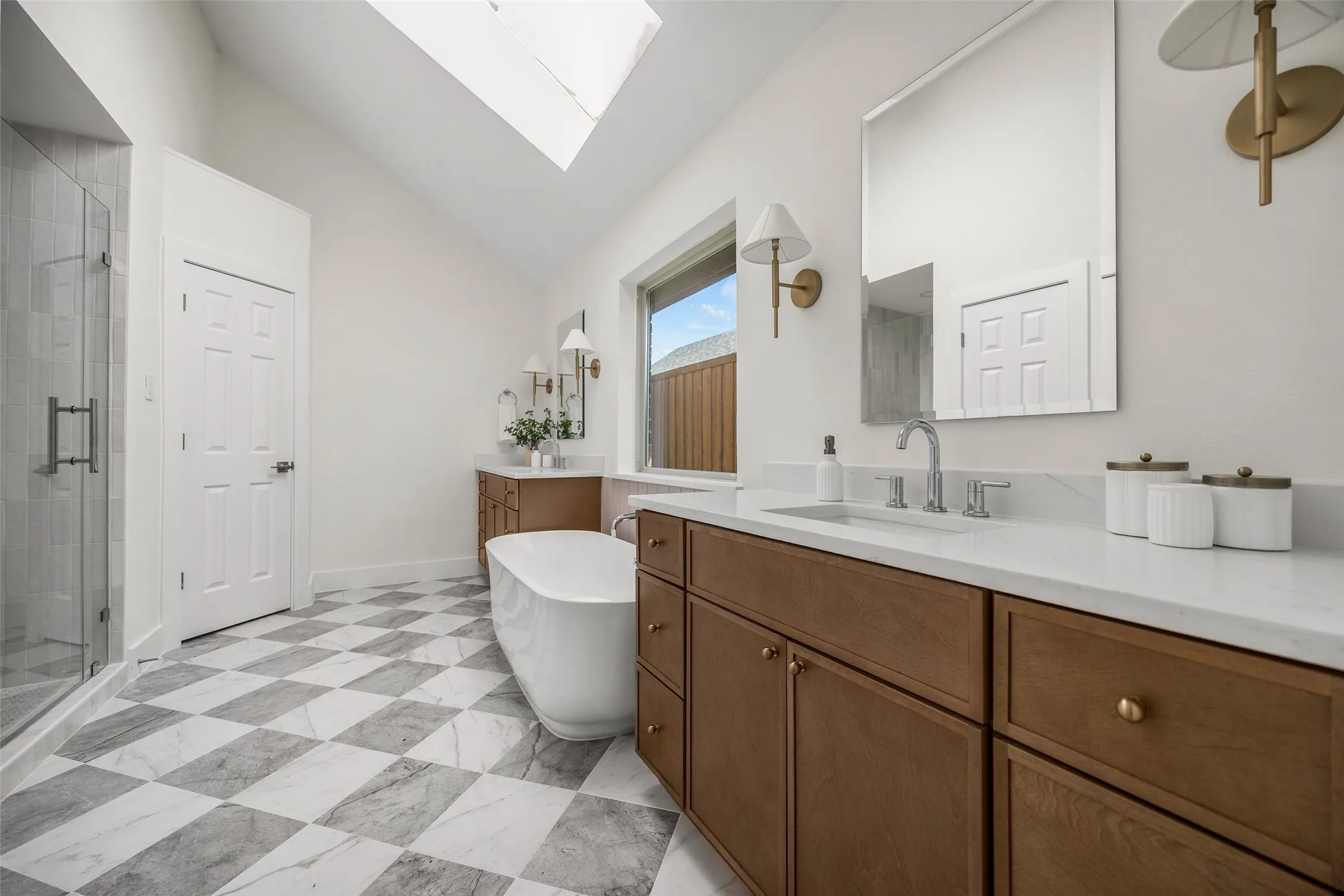 Single Family Residence For Sale in Collin County , 2420 Corby Drive, Plano, Texas 75025, 4 Bedroom, 3 Bathroom, 2 Garage spaces, 2,522 Sqft, built in 1988, mls#21363300, Real Estate Agent in Plano, Homes For Sale in Collin county, Homes For Sale in Plano, Realtor in Plano Texas, Real Estate Brokerage Independent Realty Texas, Luminita Cordes Realtor