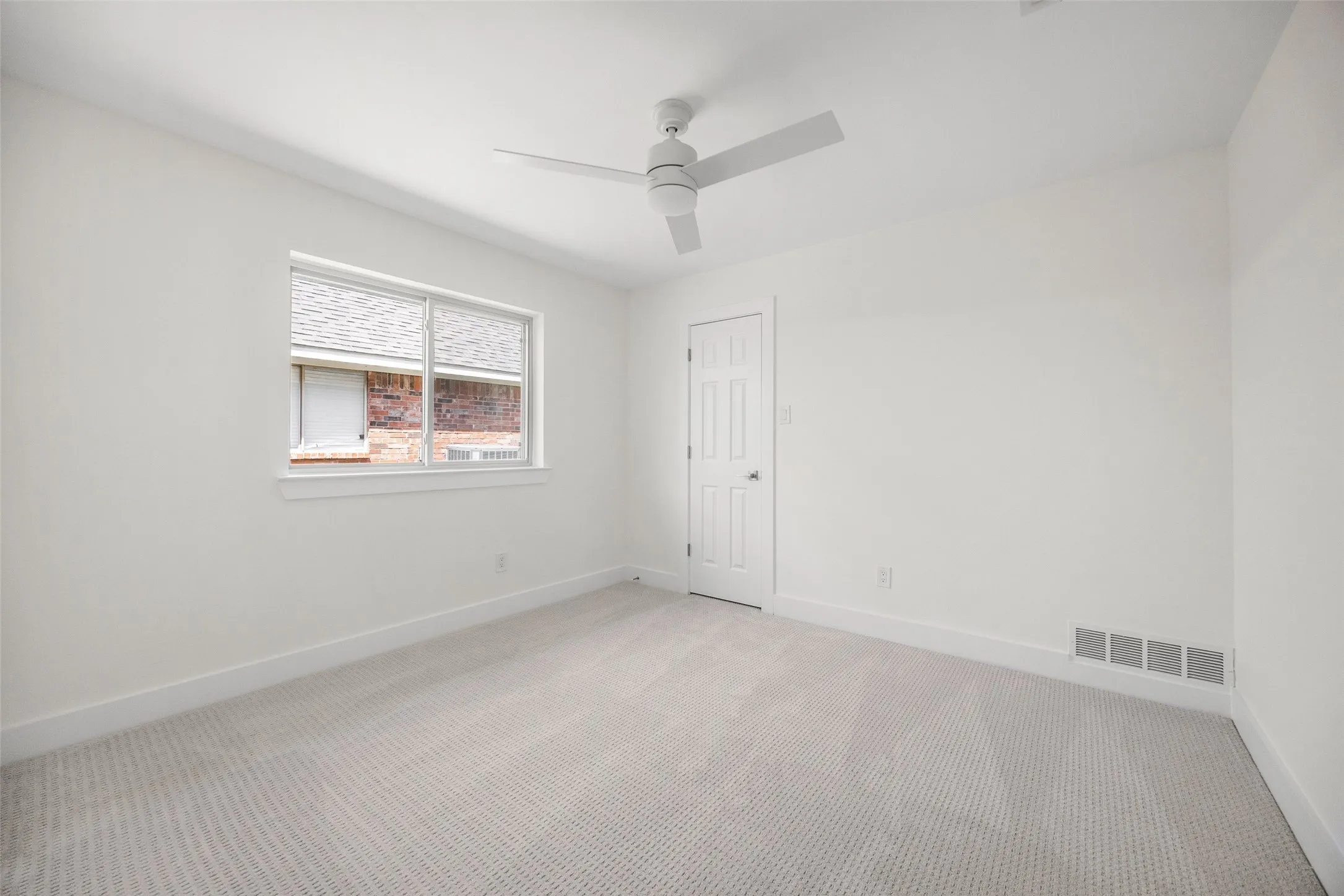 Single Family Residence For Sale in Collin County , 2420 Corby Drive, Plano, Texas 75025, 4 Bedroom, 3 Bathroom, 2 Garage spaces, 2,522 Sqft, built in 1988, mls#21363300, Real Estate Agent in Plano, Homes For Sale in Collin county, Homes For Sale in Plano, Realtor in Plano Texas, Real Estate Brokerage Independent Realty Texas, Luminita Cordes Realtor