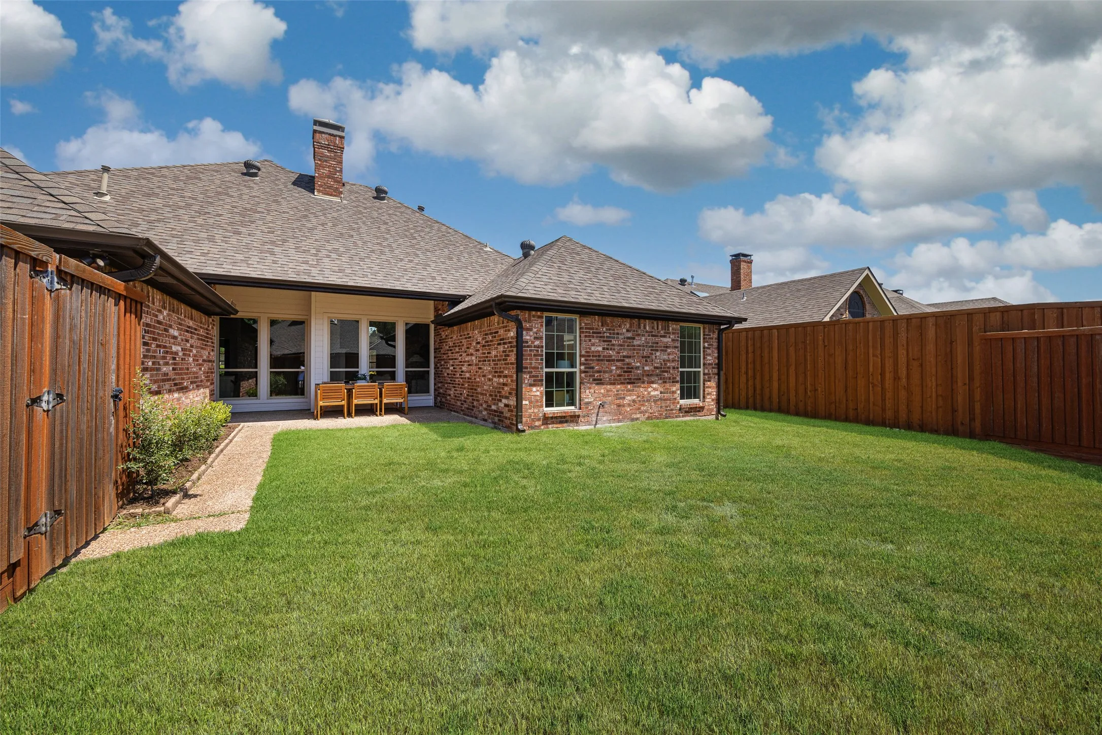 Single Family Residence For Sale in Collin County , 2420 Corby Drive, Plano, Texas 75025, 4 Bedroom, 3 Bathroom, 2 Garage spaces, 2,522 Sqft, built in 1988, mls#21363300, Real Estate Agent in Plano, Homes For Sale in Collin county, Homes For Sale in Plano, Realtor in Plano Texas, Real Estate Brokerage Independent Realty Texas, Luminita Cordes Realtor