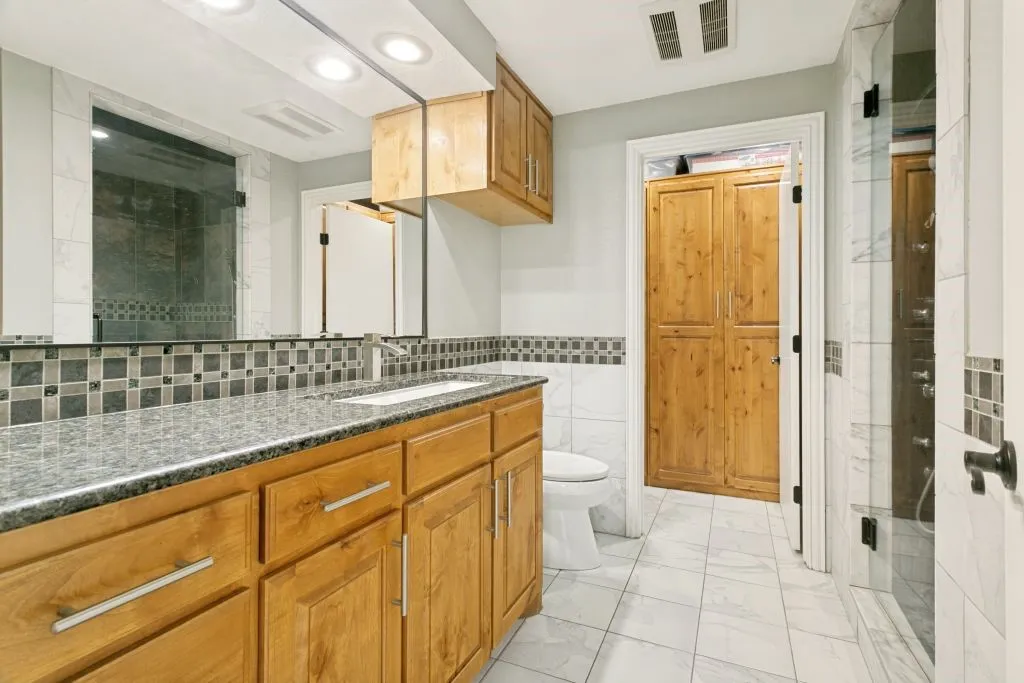 Single Family Residence For Sale in Tarrant County , 409 Brian Drive, Keller, Texas 76248, 3 Bedroom, 2 Bathroom, 2 Garage spaces, 1,503 Sqft, built in 1976, mls#21369936, Real Estate Agent in Keller, Homes For Sale in Tarrant county, Homes For Sale in Keller, Realtor in Keller Texas, Real Estate Brokerage Independent Realty Texas, Luminita Cordes Realtor