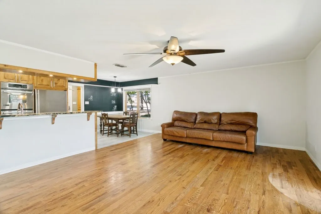 Single Family Residence For Sale in Tarrant County , 409 Brian Drive, Keller, Texas 76248, 3 Bedroom, 2 Bathroom, 2 Garage spaces, 1,503 Sqft, built in 1976, mls#21369936, Real Estate Agent in Keller, Homes For Sale in Tarrant county, Homes For Sale in Keller, Realtor in Keller Texas, Real Estate Brokerage Independent Realty Texas, Luminita Cordes Realtor