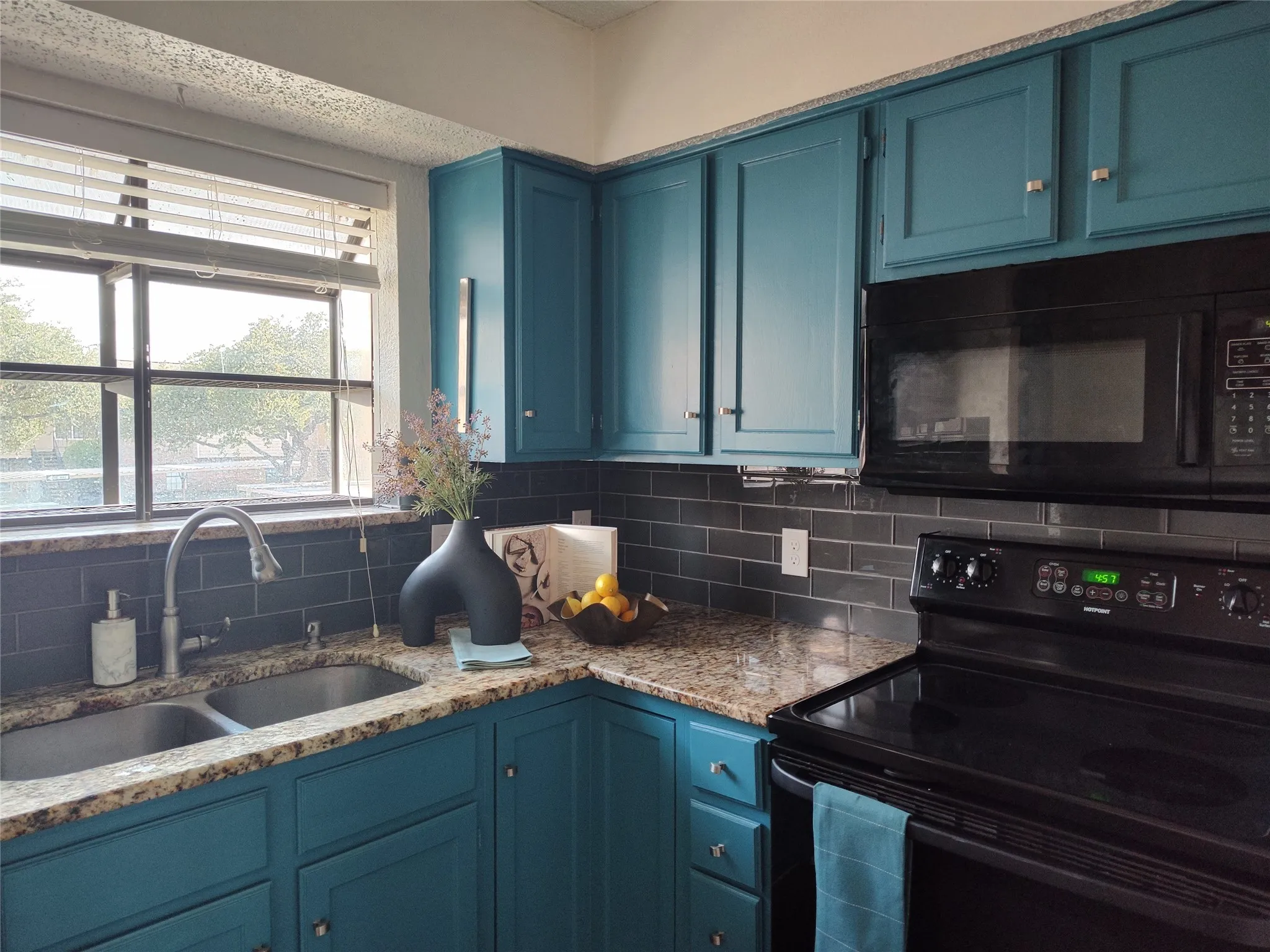 Condominium For Sale in Collin County , 4748 Old Bent Tree Lane 2308, Dallas, Texas 75287, 2 Bedroom, 2 Bathroom, Garage spaces, 1,002 Sqft, built in 1985, mls#21369950, Real Estate Agent in Dallas, Homes For Sale in Collin county, Homes For Sale in Dallas, Realtor in Dallas Texas, Real Estate Brokerage Independent Realty Texas, Luminita Cordes Realtor