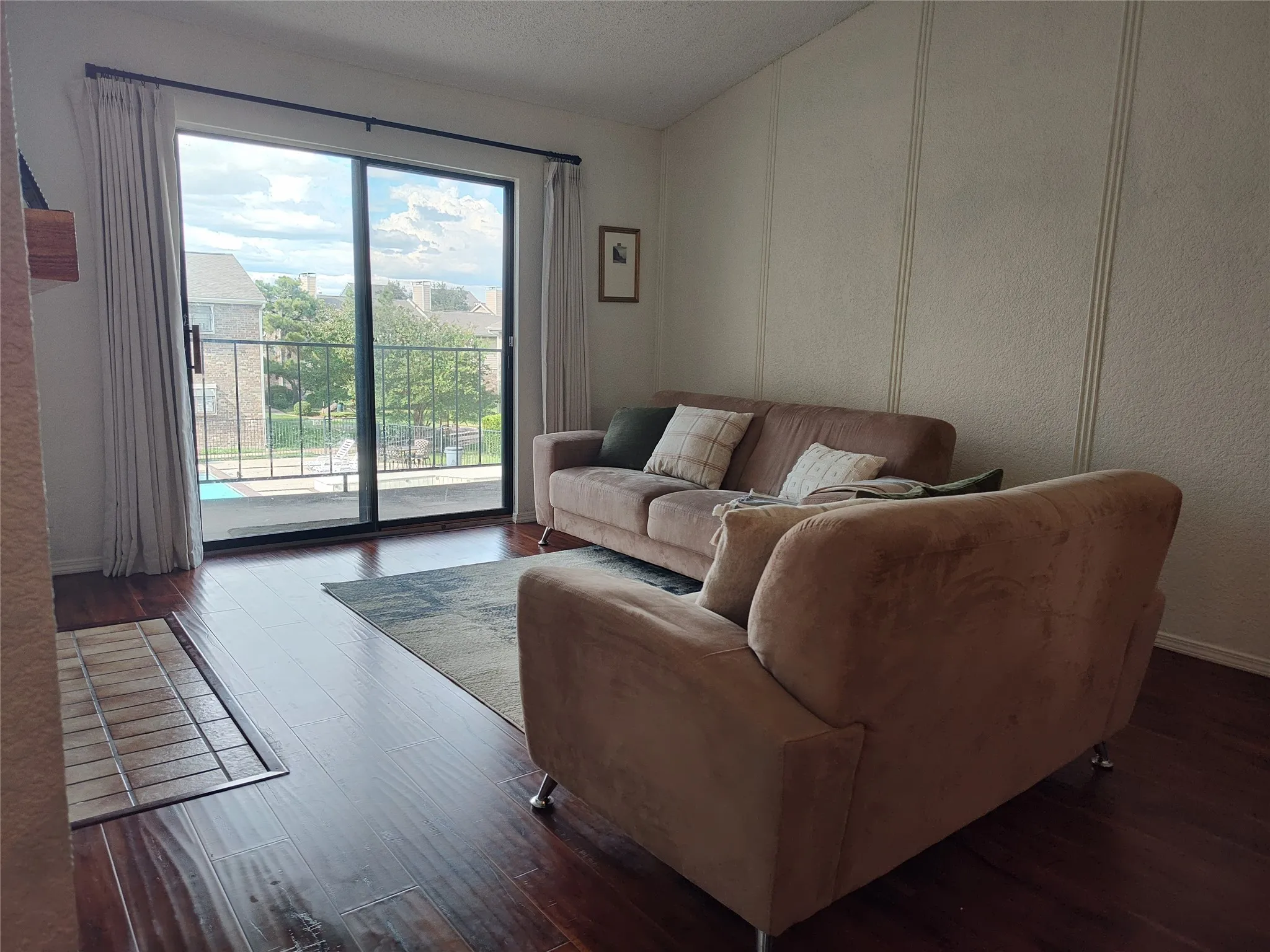 Condominium For Sale in Collin County , 4748 Old Bent Tree Lane 2308, Dallas, Texas 75287, 2 Bedroom, 2 Bathroom, Garage spaces, 1,002 Sqft, built in 1985, mls#21369950, Real Estate Agent in Dallas, Homes For Sale in Collin county, Homes For Sale in Dallas, Realtor in Dallas Texas, Real Estate Brokerage Independent Realty Texas, Luminita Cordes Realtor