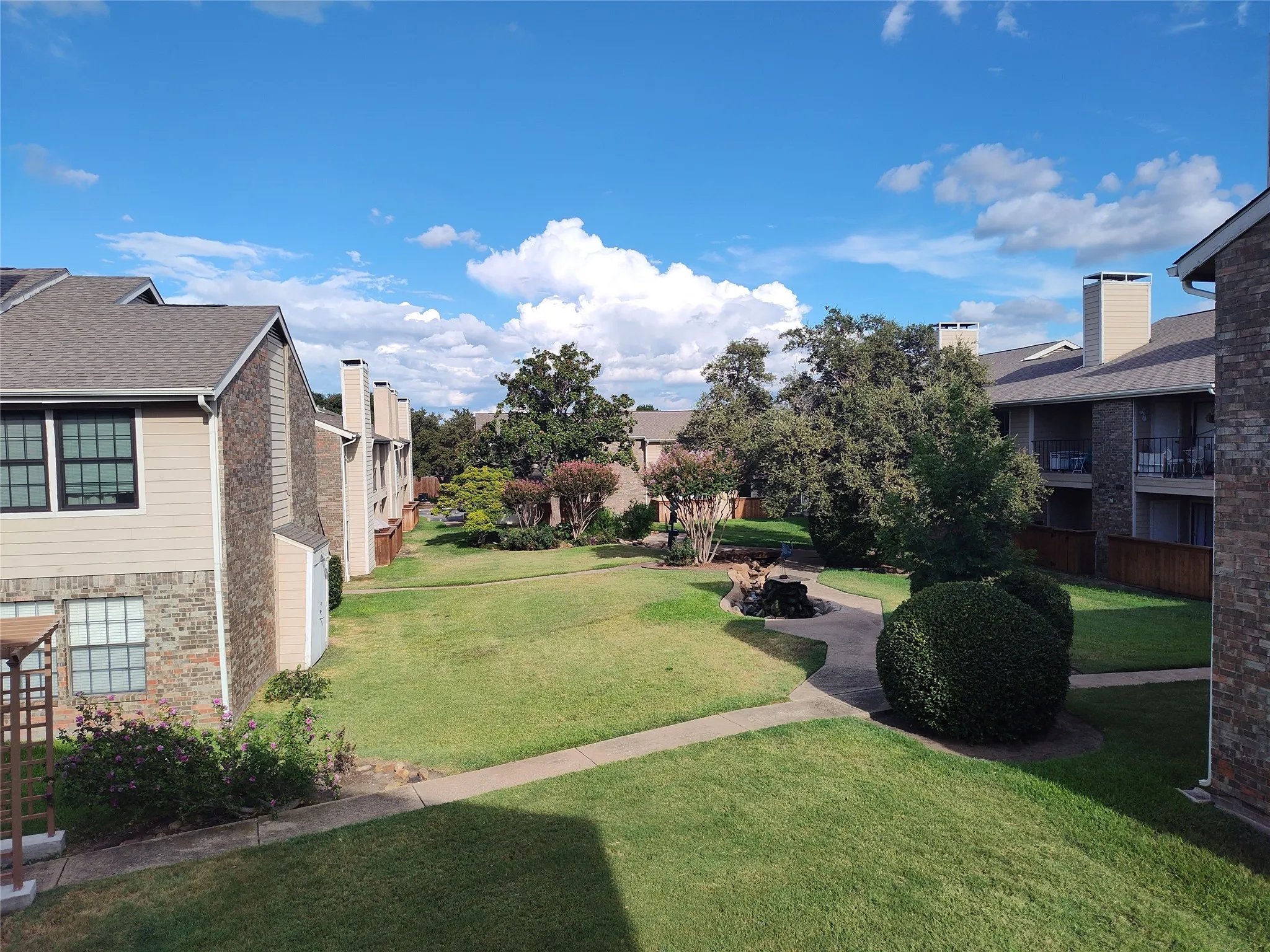 Condominium For Sale in Collin County , 4748 Old Bent Tree Lane 2308, Dallas, Texas 75287, 2 Bedroom, 2 Bathroom, Garage spaces, 1,002 Sqft, built in 1985, mls#21369950, Real Estate Agent in Dallas, Homes For Sale in Collin county, Homes For Sale in Dallas, Realtor in Dallas Texas, Real Estate Brokerage Independent Realty Texas, Luminita Cordes Realtor
