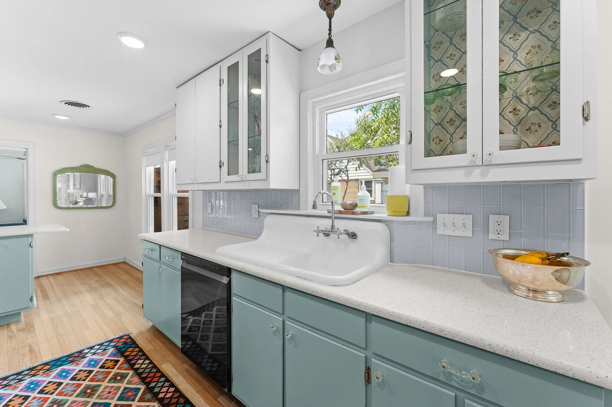 Single Family Residence For Sale in Tarrant County , 1116 Bonnie Brae Avenue, Fort Worth, Texas 76111, 3 Bedroom, 2 Bathroom, 2 Garage spaces, 1,491 Sqft, built in 1941, mls#21369938, Real Estate Agent in Fort Worth, Homes For Sale in Tarrant county, Homes For Sale in Fort Worth, Realtor in Fort Worth Texas, Real Estate Brokerage Independent Realty Texas, Luminita Cordes Realtor