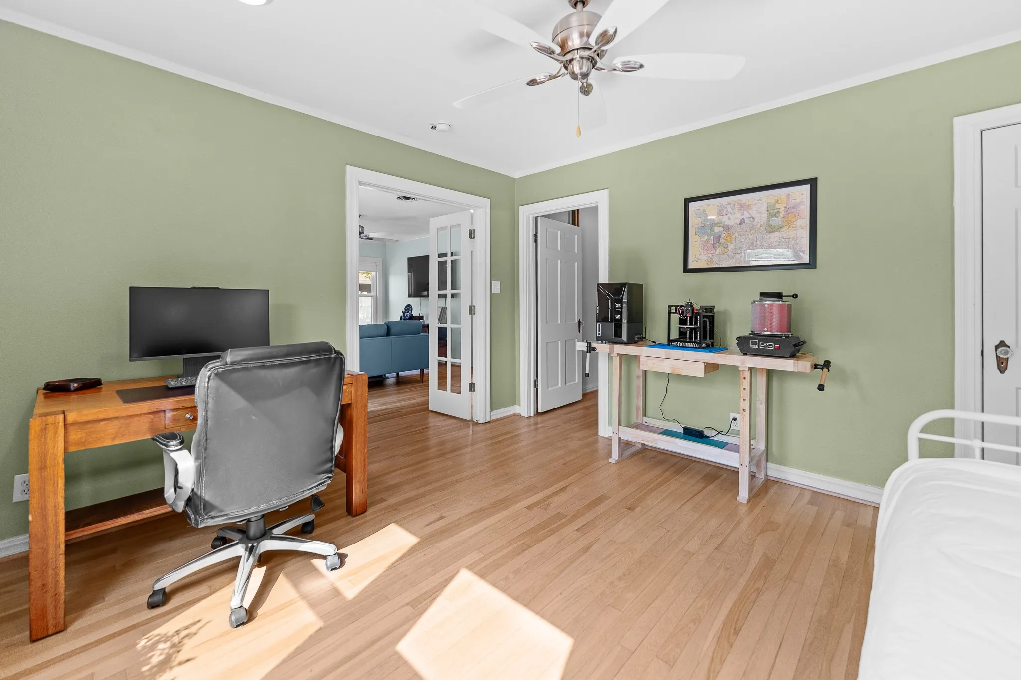 Single Family Residence For Sale in Tarrant County , 1116 Bonnie Brae Avenue, Fort Worth, Texas 76111, 3 Bedroom, 2 Bathroom, 2 Garage spaces, 1,491 Sqft, built in 1941, mls#21369938, Real Estate Agent in Fort Worth, Homes For Sale in Tarrant county, Homes For Sale in Fort Worth, Realtor in Fort Worth Texas, Real Estate Brokerage Independent Realty Texas, Luminita Cordes Realtor