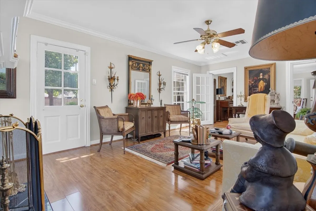 Single Family Residence For Sale in Mc Lennan County , 600 N 33 Road, Waco, Texas 76707, 3 Bedroom, 2 Bathroom, 2 Garage spaces, 1,658 Sqft, built in 1949, mls#21366723, Real Estate Agent in Waco, Homes For Sale in Mc Lennan county, Homes For Sale in Waco, Realtor in Waco Texas, Real Estate Brokerage Independent Realty Texas, Luminita Cordes Realtor