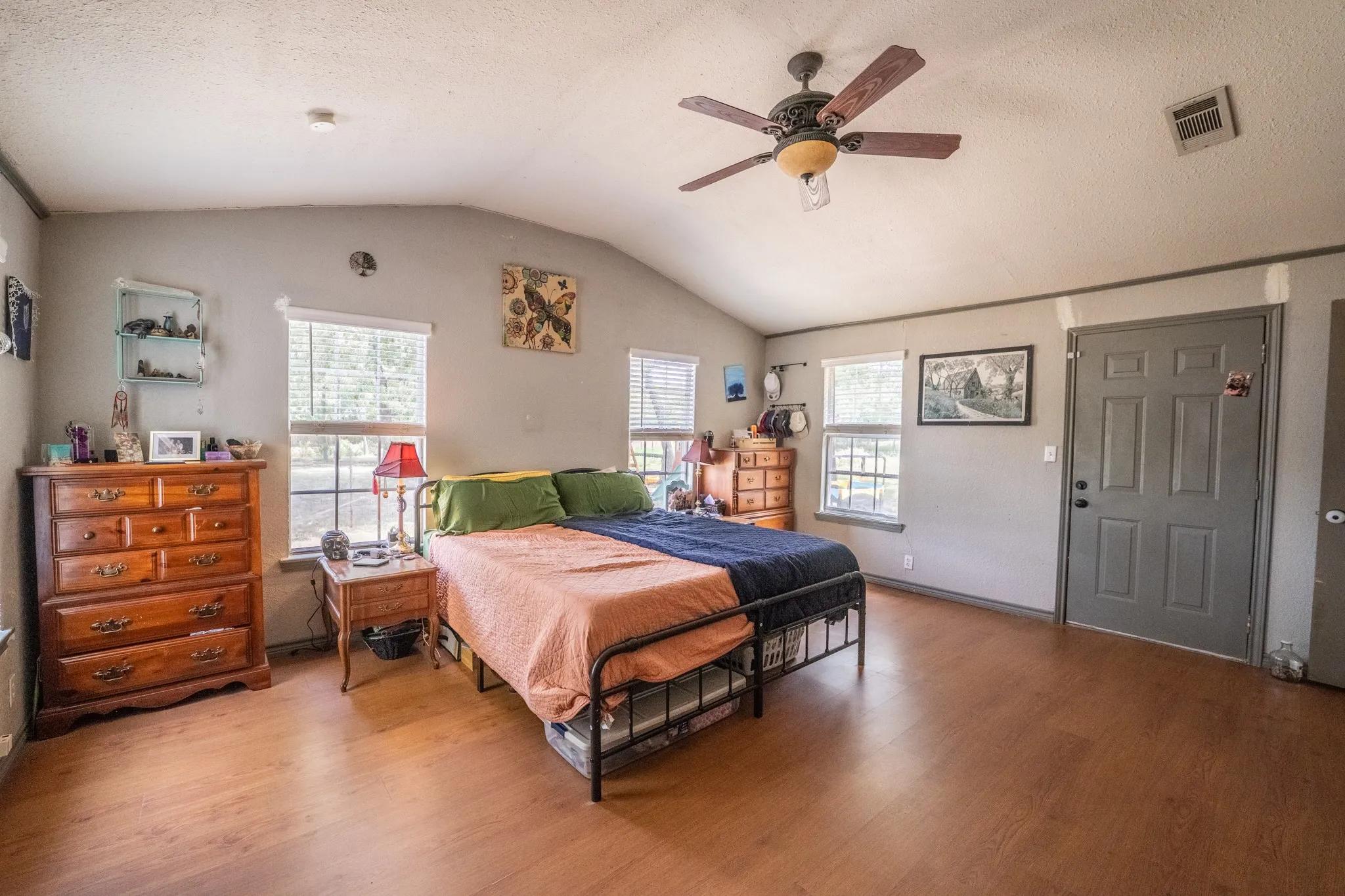 Single Family Residence For Sale in Hopkins County , 345 County Road 1158, Brashear, Texas 75420, 4 Bedroom, 2 Bathroom, Garage spaces, 1,824 Sqft, built in 1990, mls#21369649, Real Estate Agent in Brashear, Homes For Sale in Hopkins county, Homes For Sale in Brashear, Realtor in Brashear Texas, Real Estate Brokerage Independent Realty Texas, Luminita Cordes Realtor