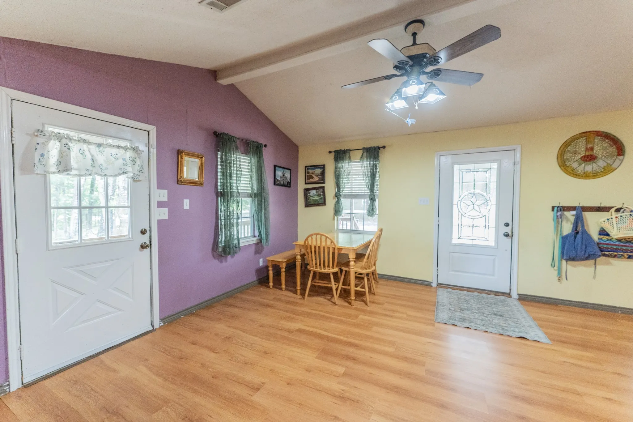 Single Family Residence For Sale in Hopkins County , 345 County Road 1158, Brashear, Texas 75420, 4 Bedroom, 2 Bathroom, Garage spaces, 1,824 Sqft, built in 1990, mls#21369649, Real Estate Agent in Brashear, Homes For Sale in Hopkins county, Homes For Sale in Brashear, Realtor in Brashear Texas, Real Estate Brokerage Independent Realty Texas, Luminita Cordes Realtor