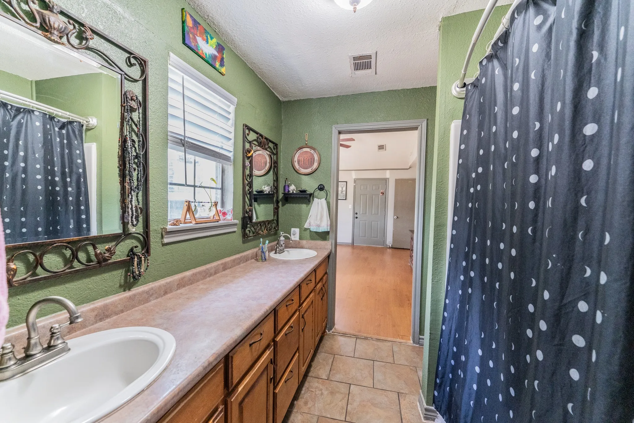 Single Family Residence For Sale in Hopkins County , 345 County Road 1158, Brashear, Texas 75420, 4 Bedroom, 2 Bathroom, Garage spaces, 1,824 Sqft, built in 1990, mls#21369649, Real Estate Agent in Brashear, Homes For Sale in Hopkins county, Homes For Sale in Brashear, Realtor in Brashear Texas, Real Estate Brokerage Independent Realty Texas, Luminita Cordes Realtor