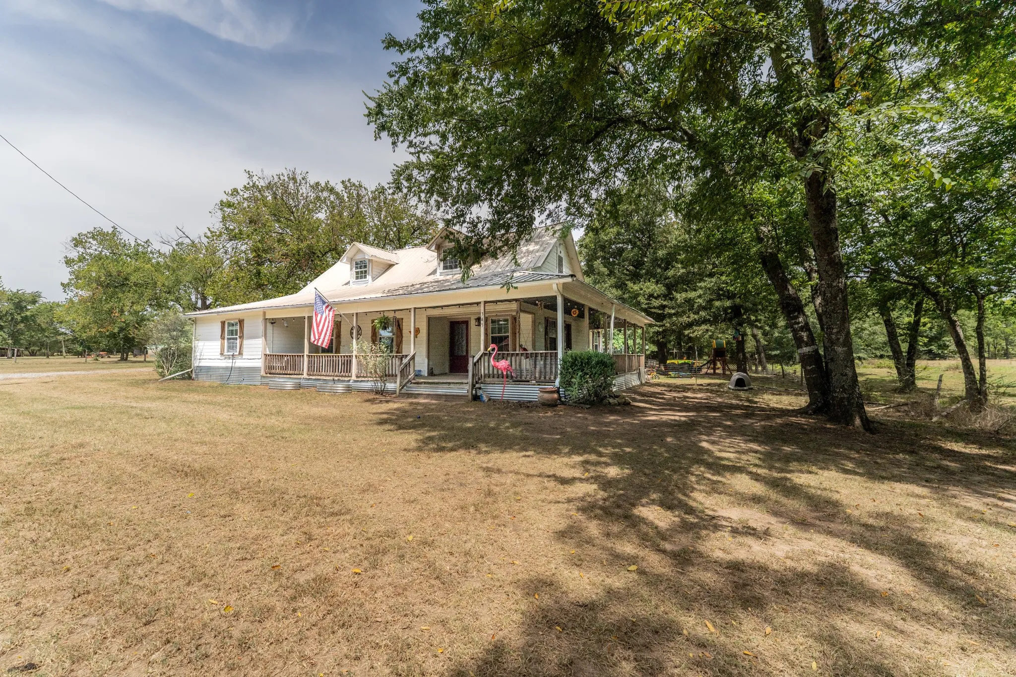 Single Family Residence For Sale in Hopkins County , 345 County Road 1158, Brashear, Texas 75420, 4 Bedroom, 2 Bathroom, Garage spaces, 1,824 Sqft, built in 1990, mls#21369649, Real Estate Agent in Brashear, Homes For Sale in Hopkins county, Homes For Sale in Brashear, Realtor in Brashear Texas, Real Estate Brokerage Independent Realty Texas, Luminita Cordes Realtor