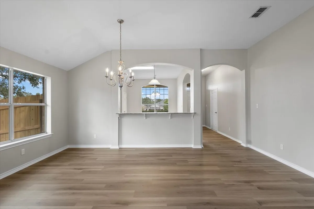 Single Family Residence For Sale in Smith County , 386 Molly Lane, Lindale, Texas 75771, 4 Bedroom, 2 Bathroom, 2 Garage spaces, 1,854 Sqft, built in 2007, mls#21369957, Real Estate Agent in Lindale, Homes For Sale in Smith county, Homes For Sale in Lindale, Realtor in Lindale Texas, Real Estate Brokerage Independent Realty Texas, Luminita Cordes Realtor
