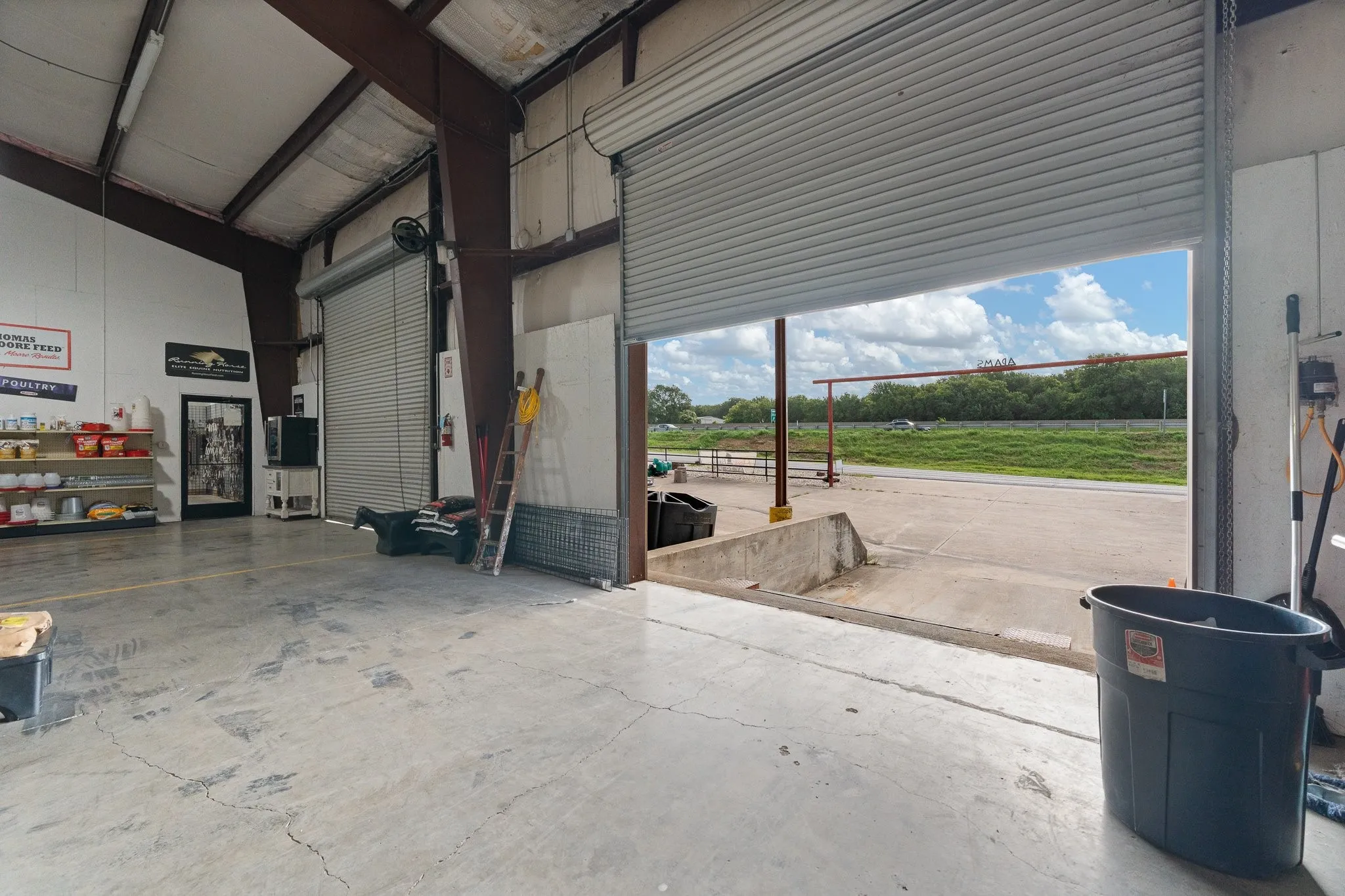 Retail For Sale in Johnson County , 6100 S Interstate 35W W, Alvarado, Texas 76009, 0, 0, Garage spaces, 0 Sqft, built in 1999, mls#21369918, Real Estate Agent in Alvarado, Homes For Sale in Johnson county, Homes For Sale in Alvarado, Realtor in Alvarado Texas, Real Estate Brokerage Independent Realty Texas, Luminita Cordes Realtor