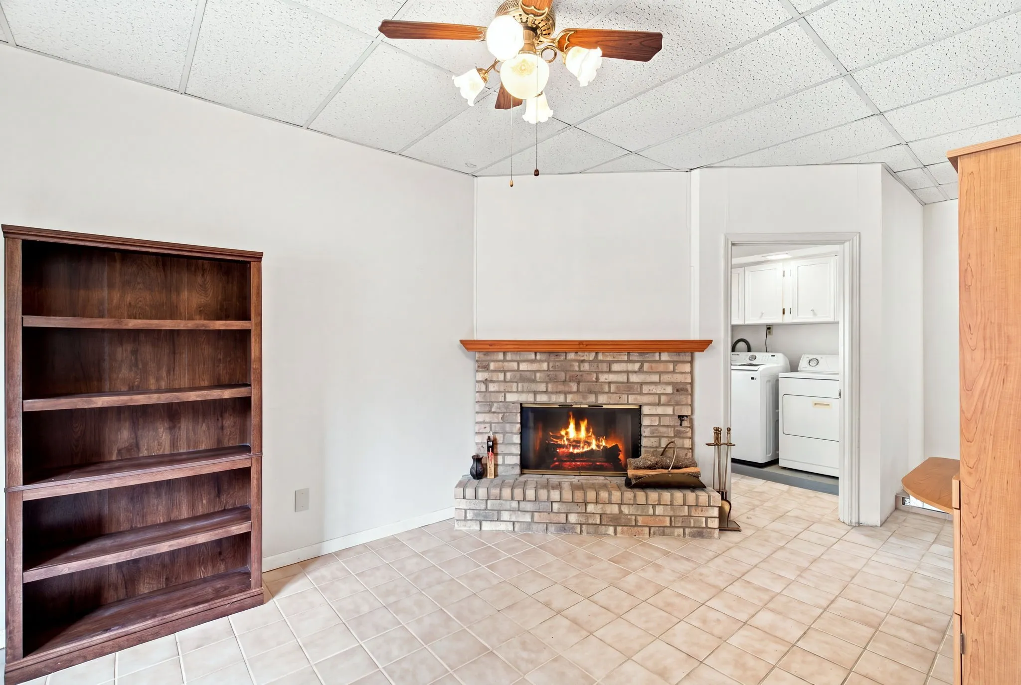 of 300 Parkwood Place, Lewisville, TX in Lakeland Terrace